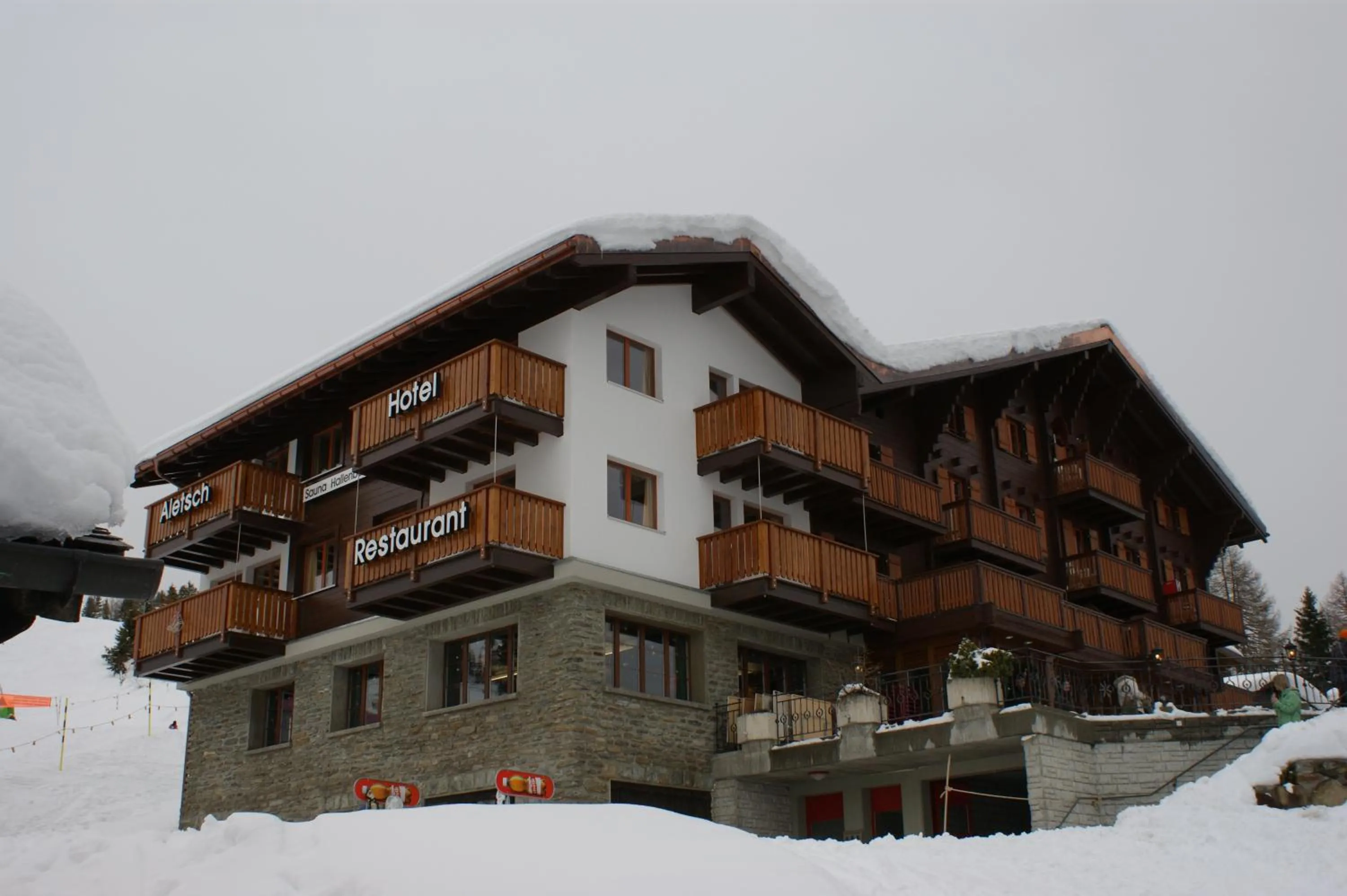 Facade/entrance in Hotel Aletsch