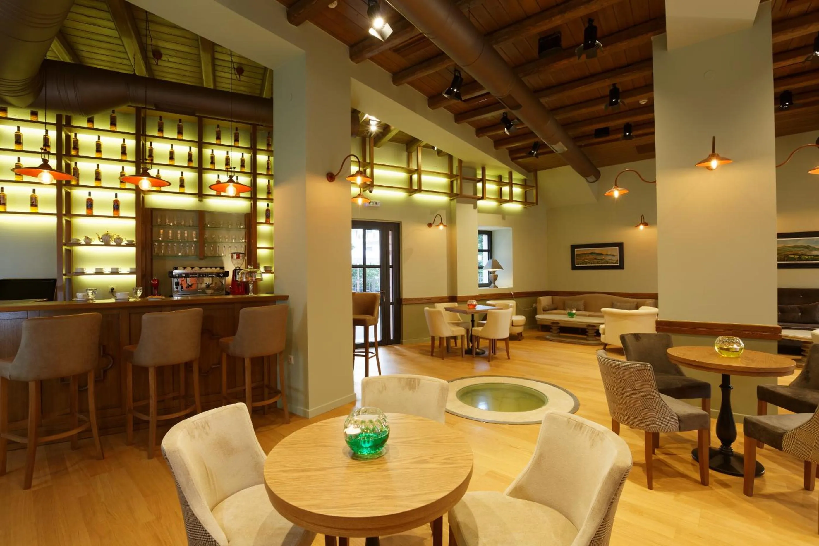 Lounge or bar in Ionia Suites