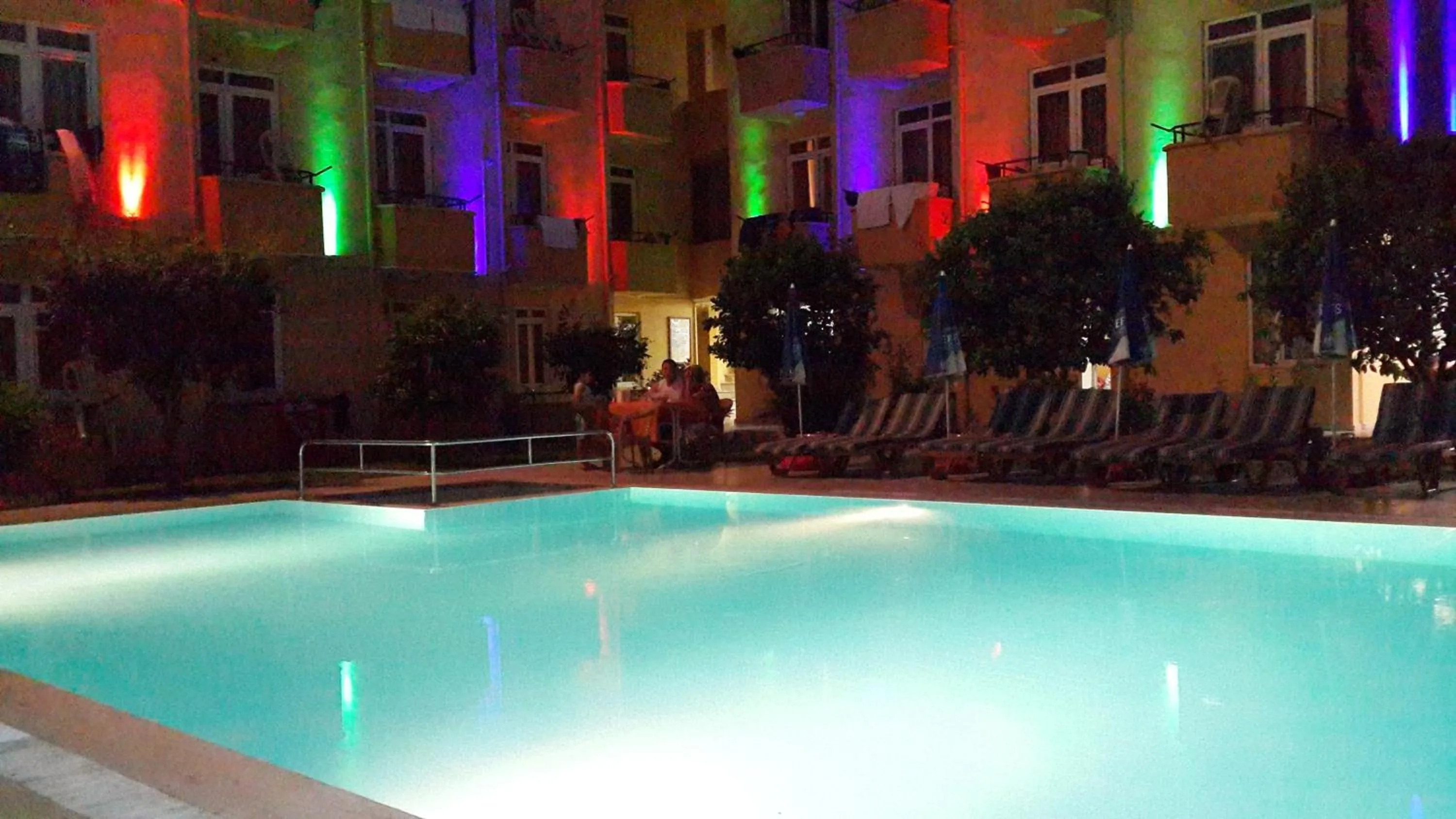 Caner Hotel
