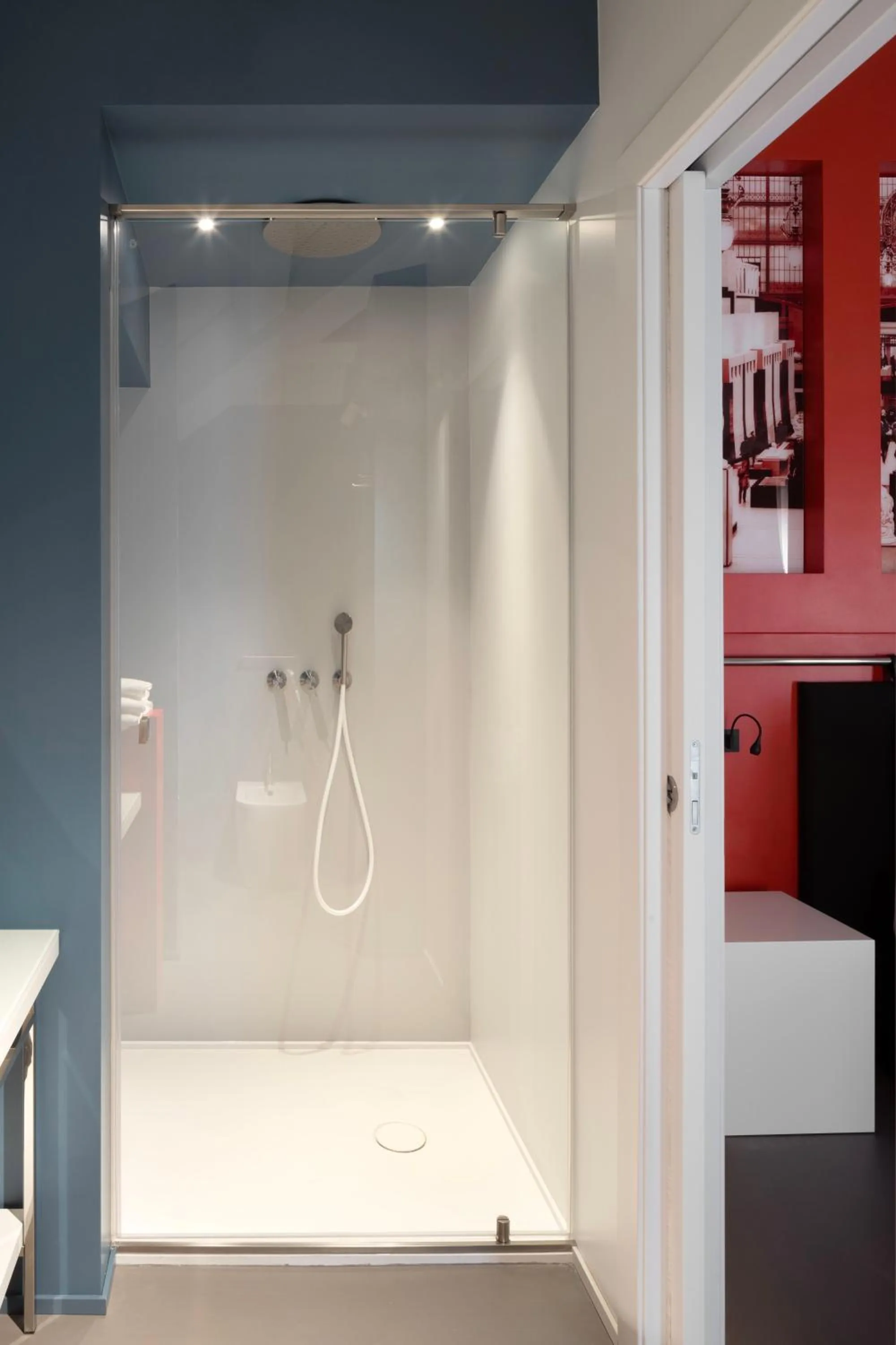 Shower in Interno Marche Design Experience Hotel