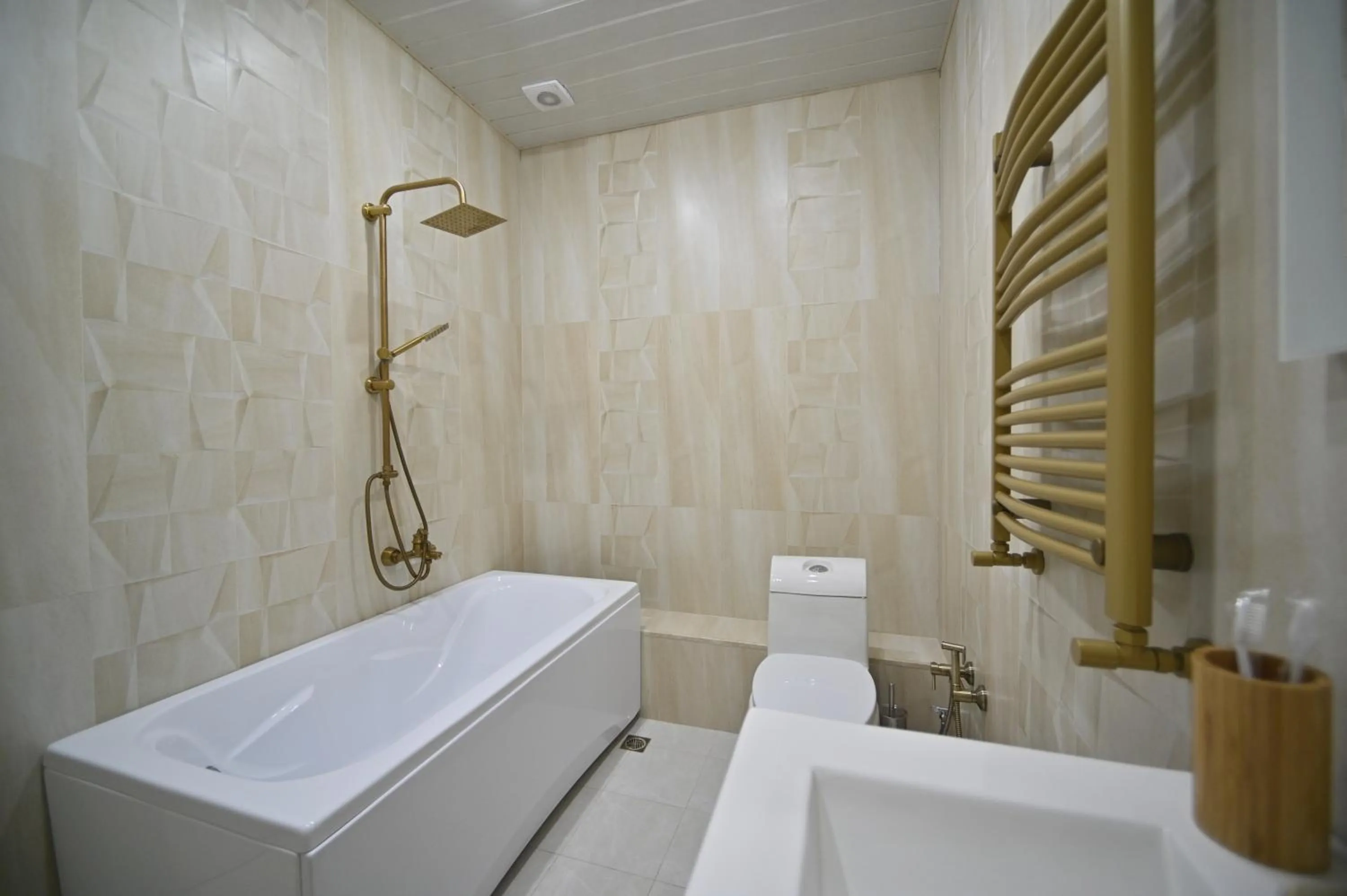 Shower in Colette Hotel