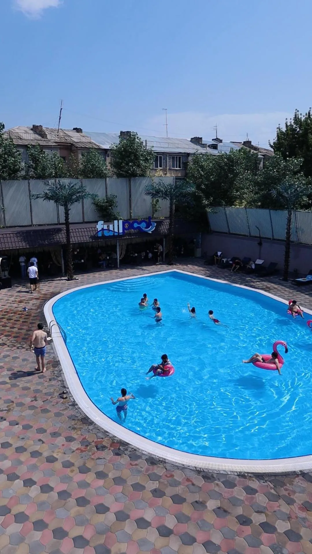 Restaurant/places to eat in Colette Hotel