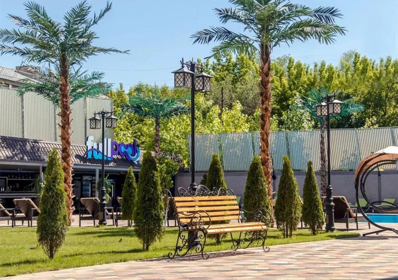 Pool view in Colette Hotel