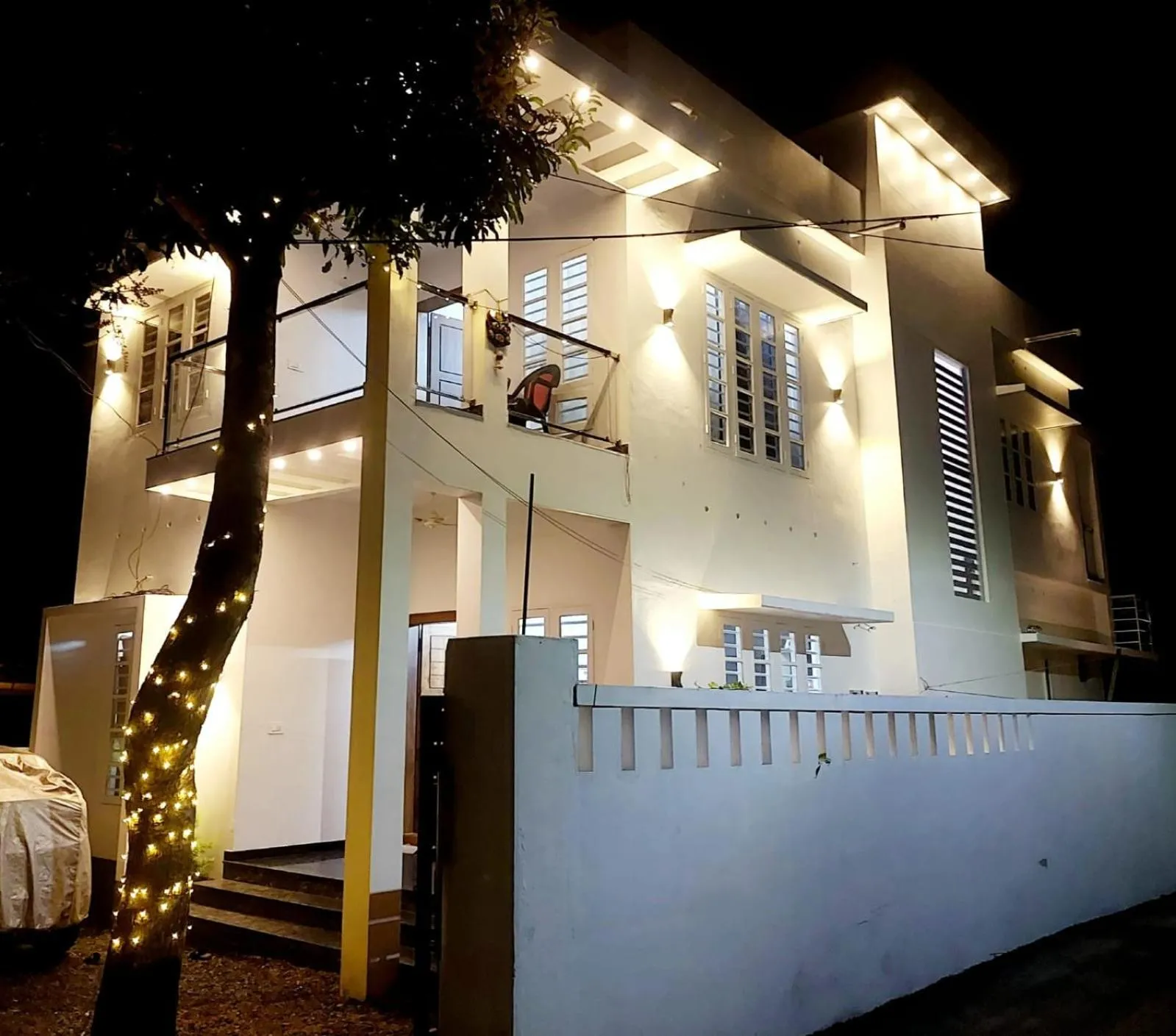 Whitefort Rohini Homestay