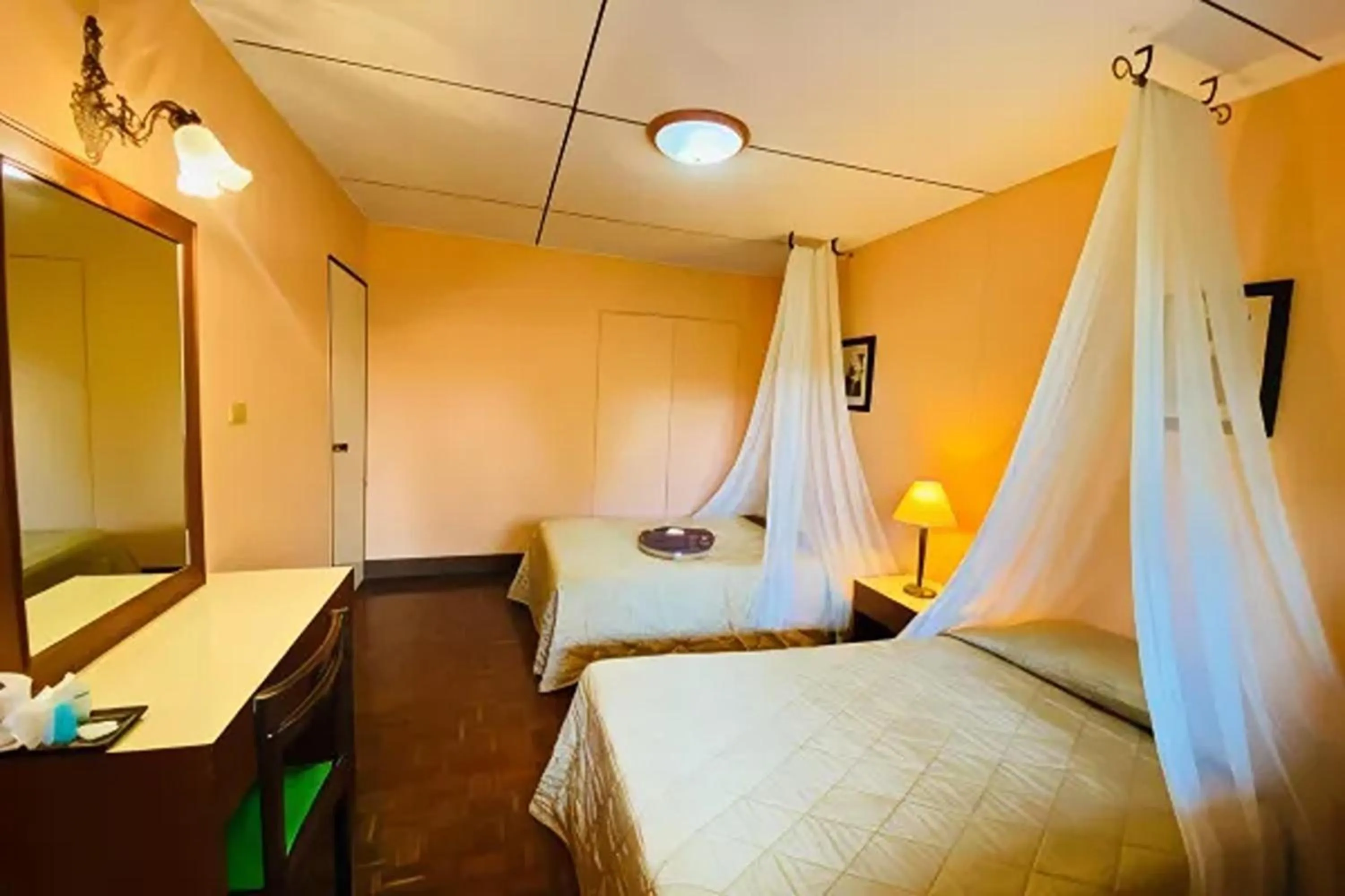 Bedroom, Bed in Safari Riviera Resort