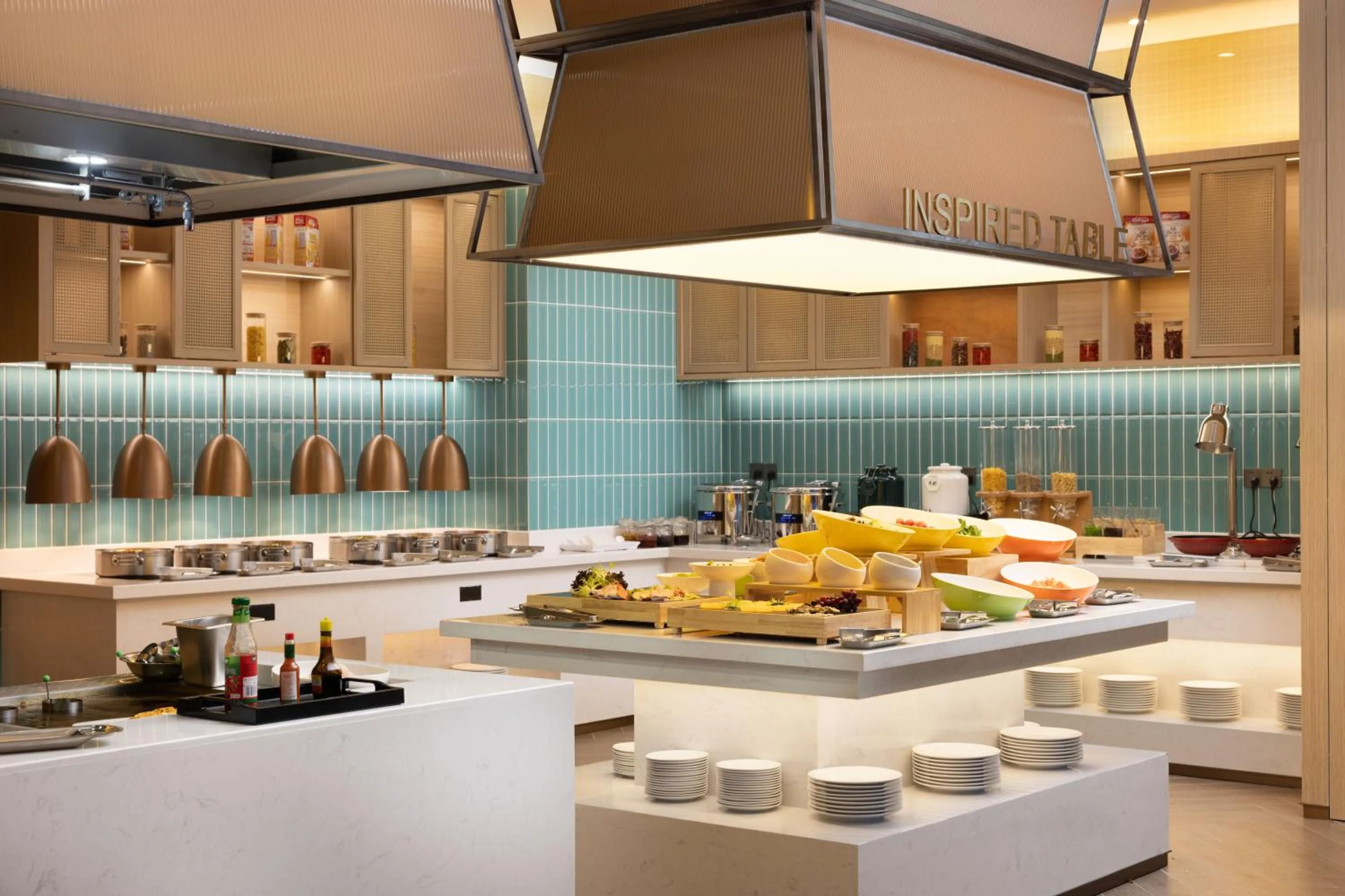 Restaurant/places to eat in Home2 Suite by Hilton Chongqing South Bank