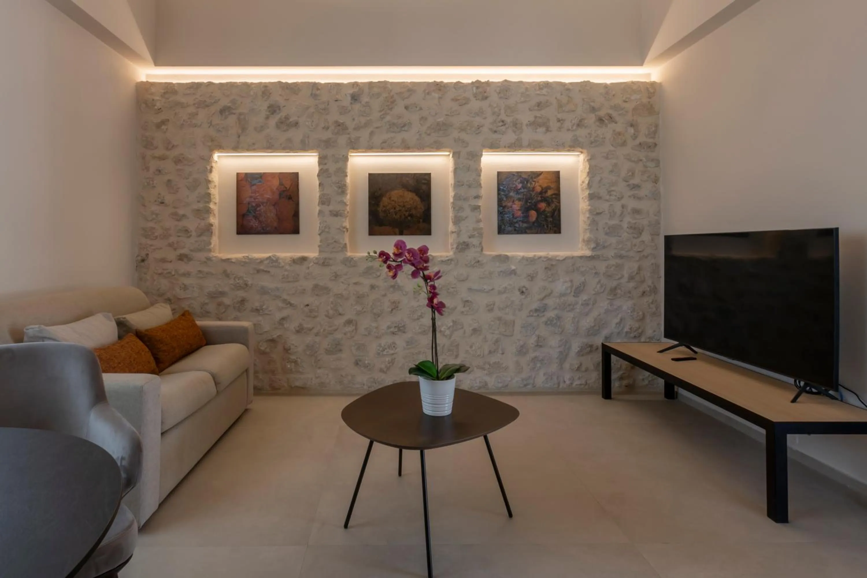 TV and multimedia in Borgo Giallonardo Wine Relais