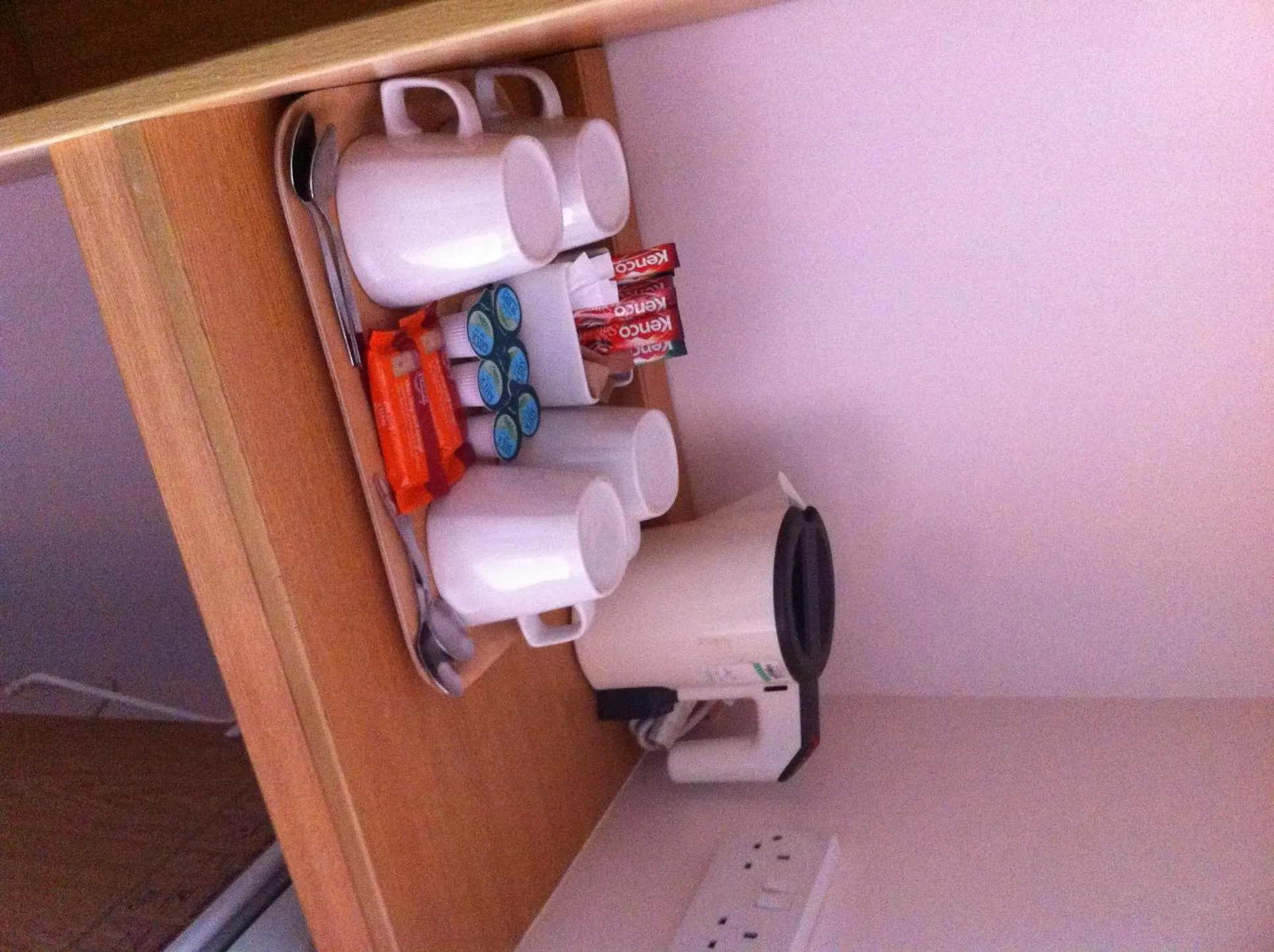 Coffee/tea facilities in Days Inn Hotel Abington - Glasgow