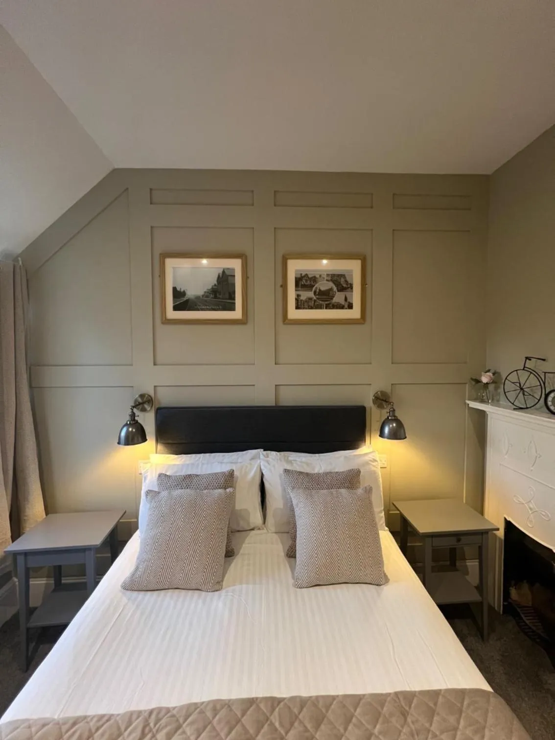 Bed in The Plough Itchen Abbas