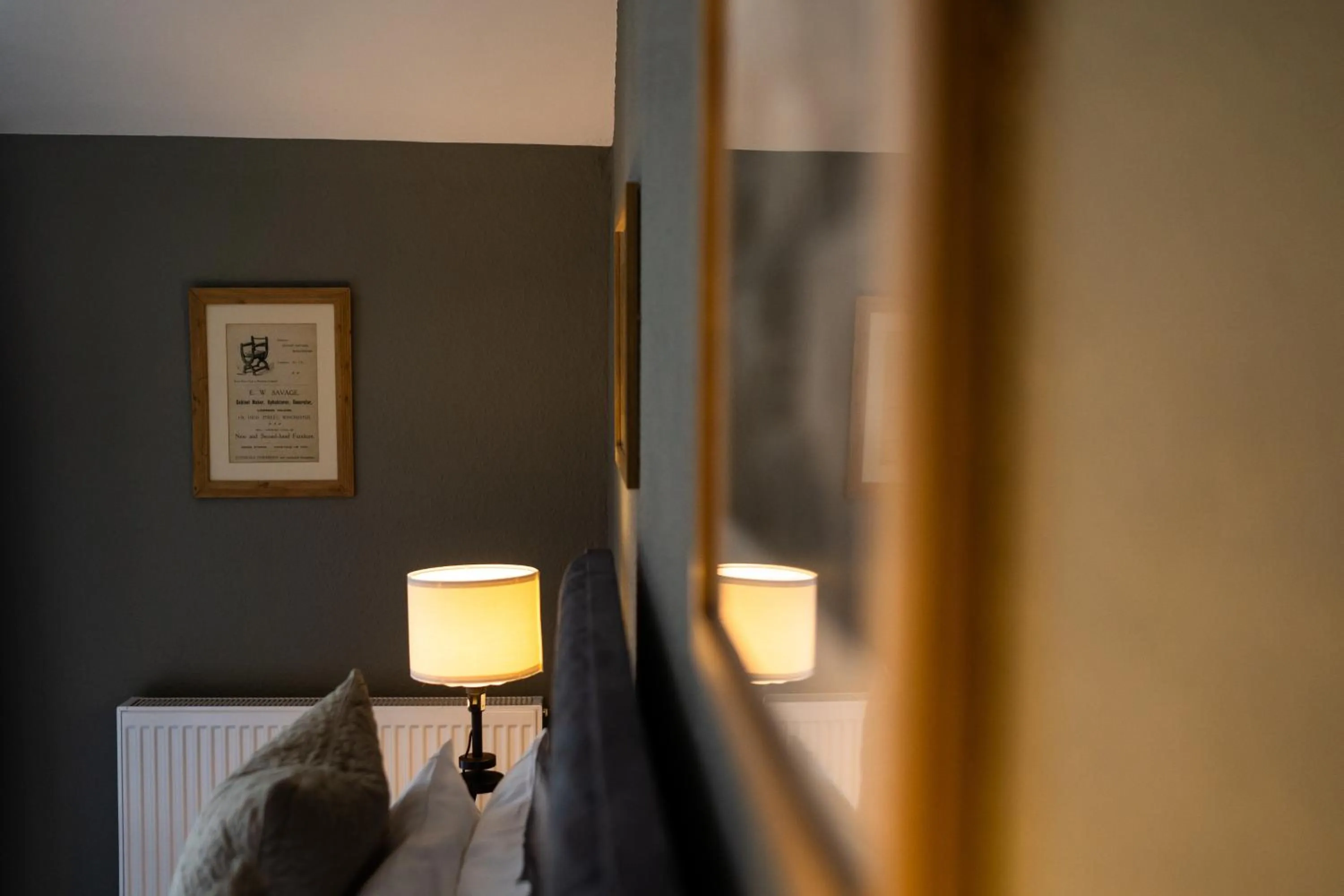 Bed in The Plough Itchen Abbas