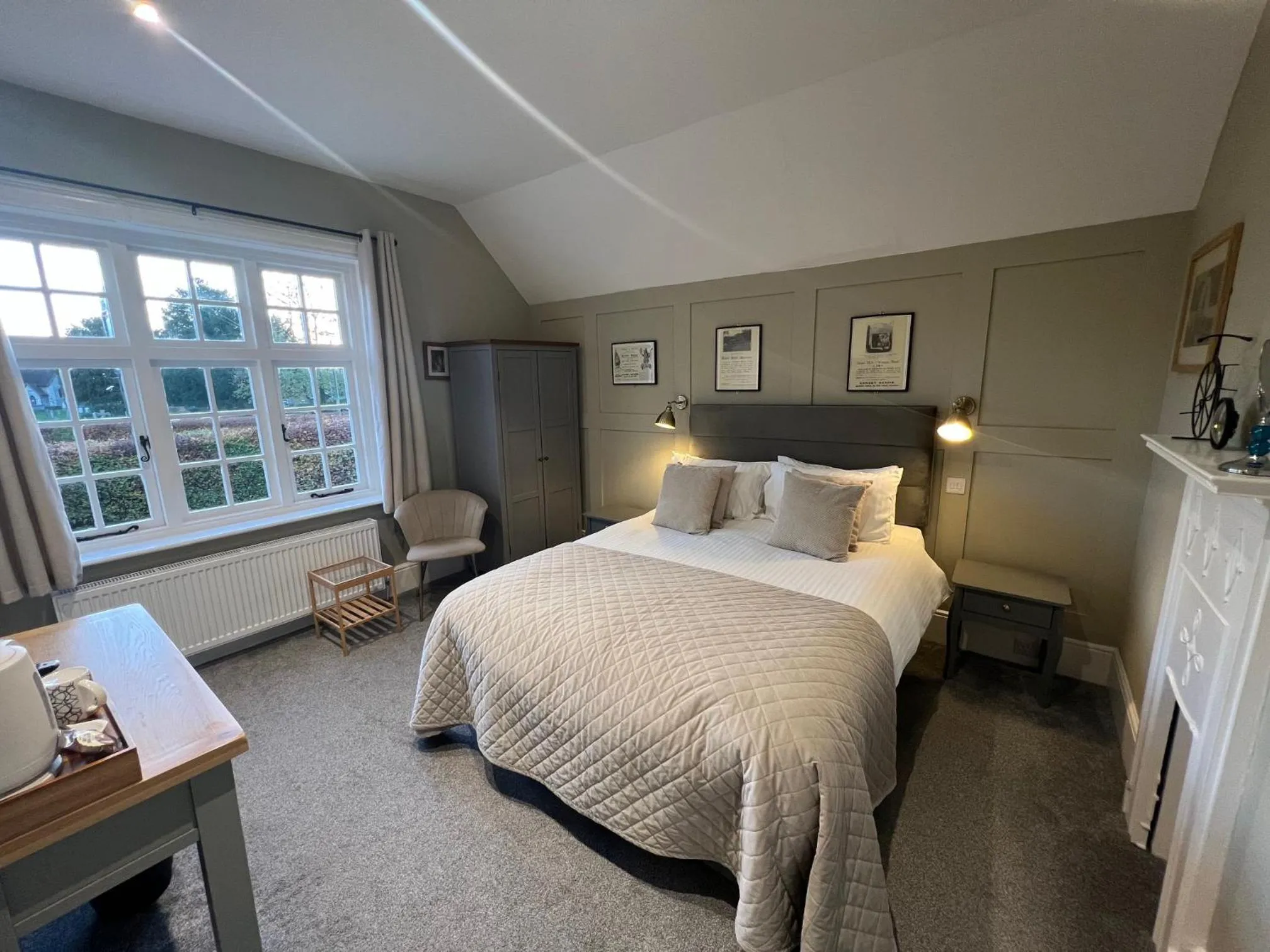 Bed in The Plough Itchen Abbas