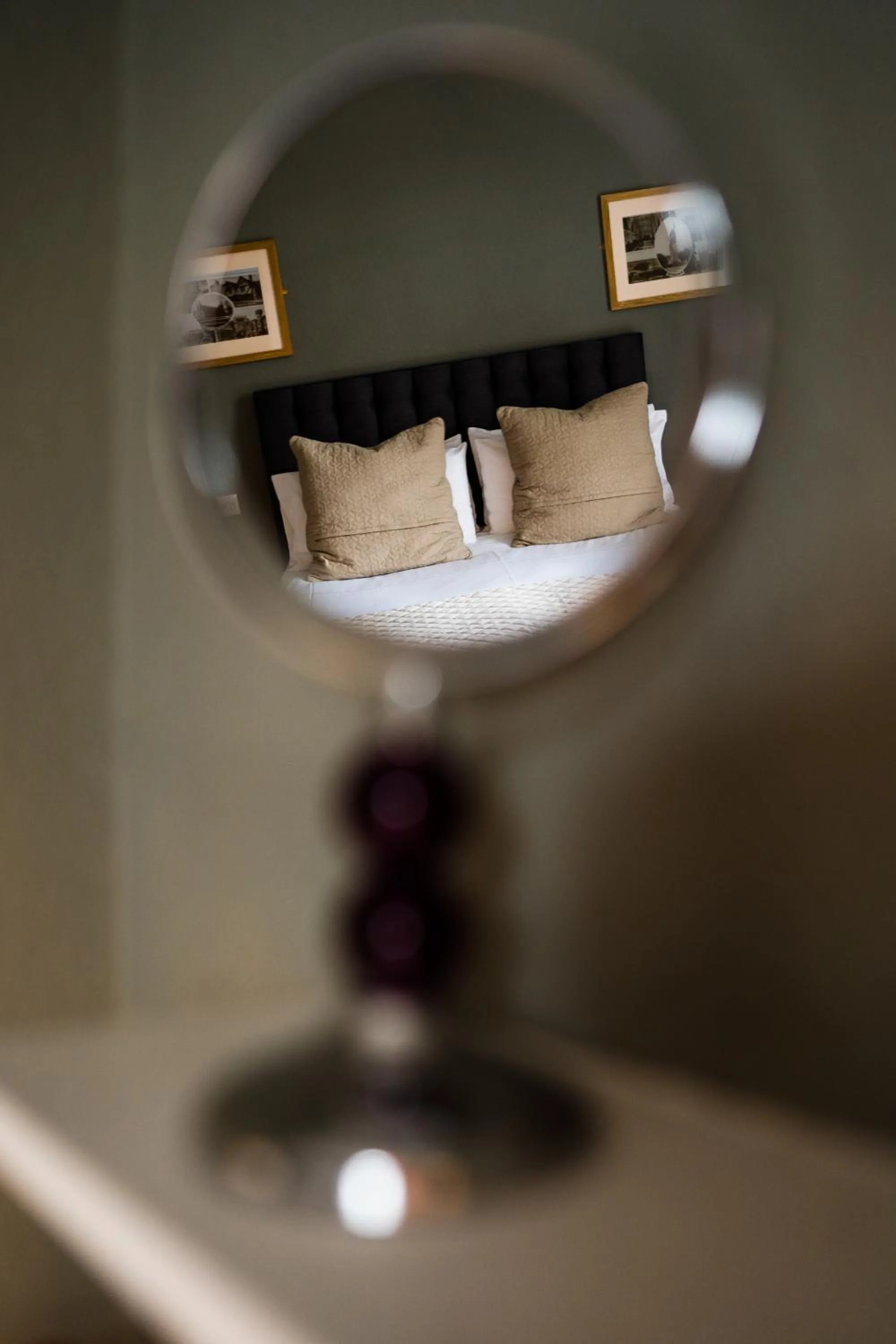 Bed in The Plough Itchen Abbas