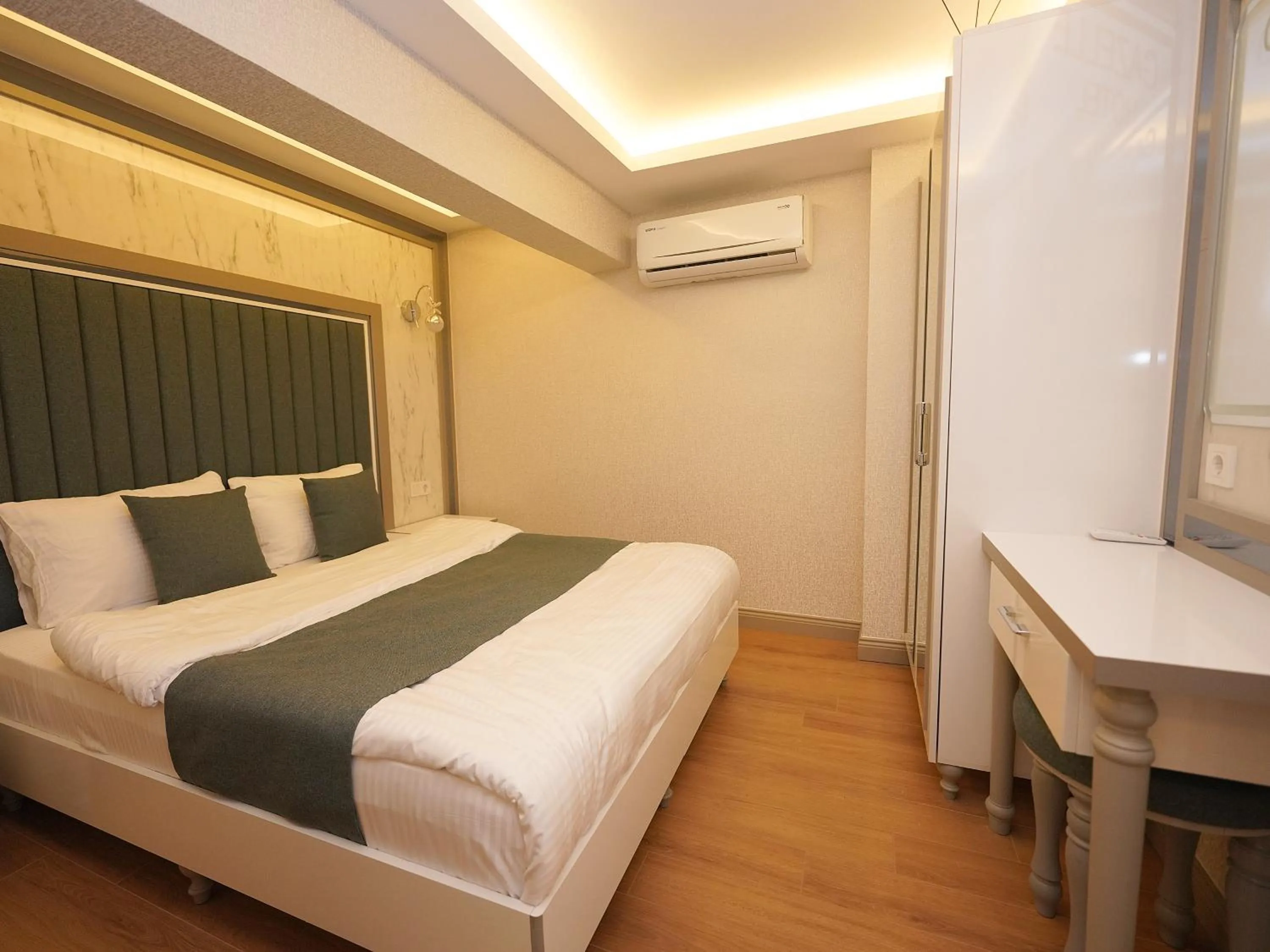 Bedroom, Bed in gazelle suites