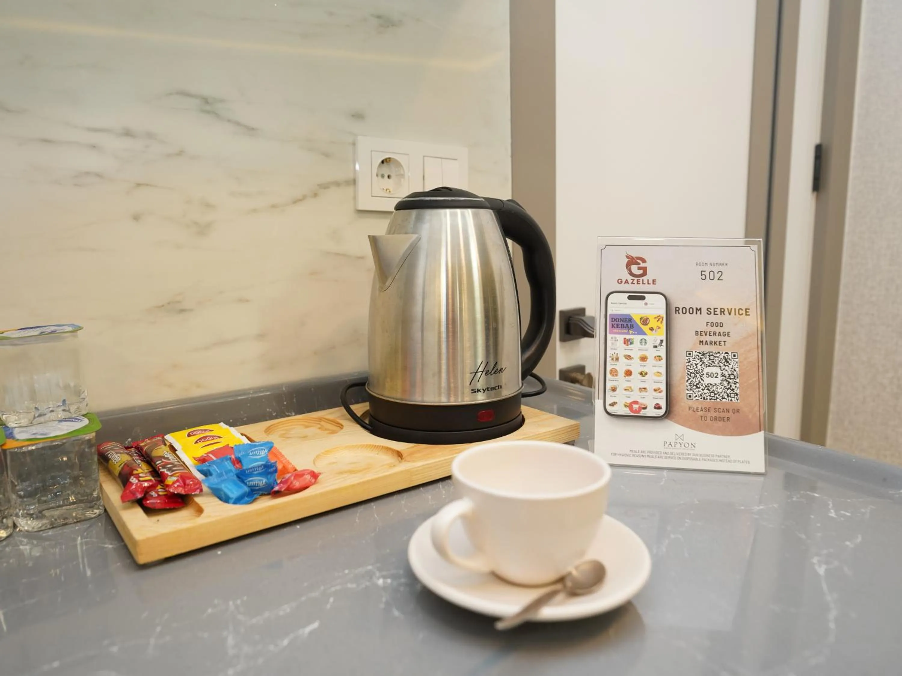 Coffee/tea facilities in gazelle suites