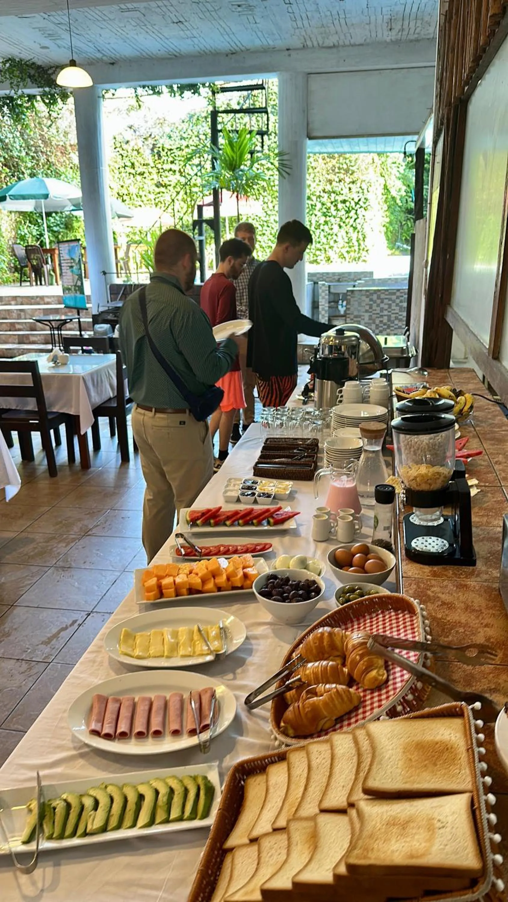 Buffet breakfast in La Posada del Cauchero Hotel & Suites