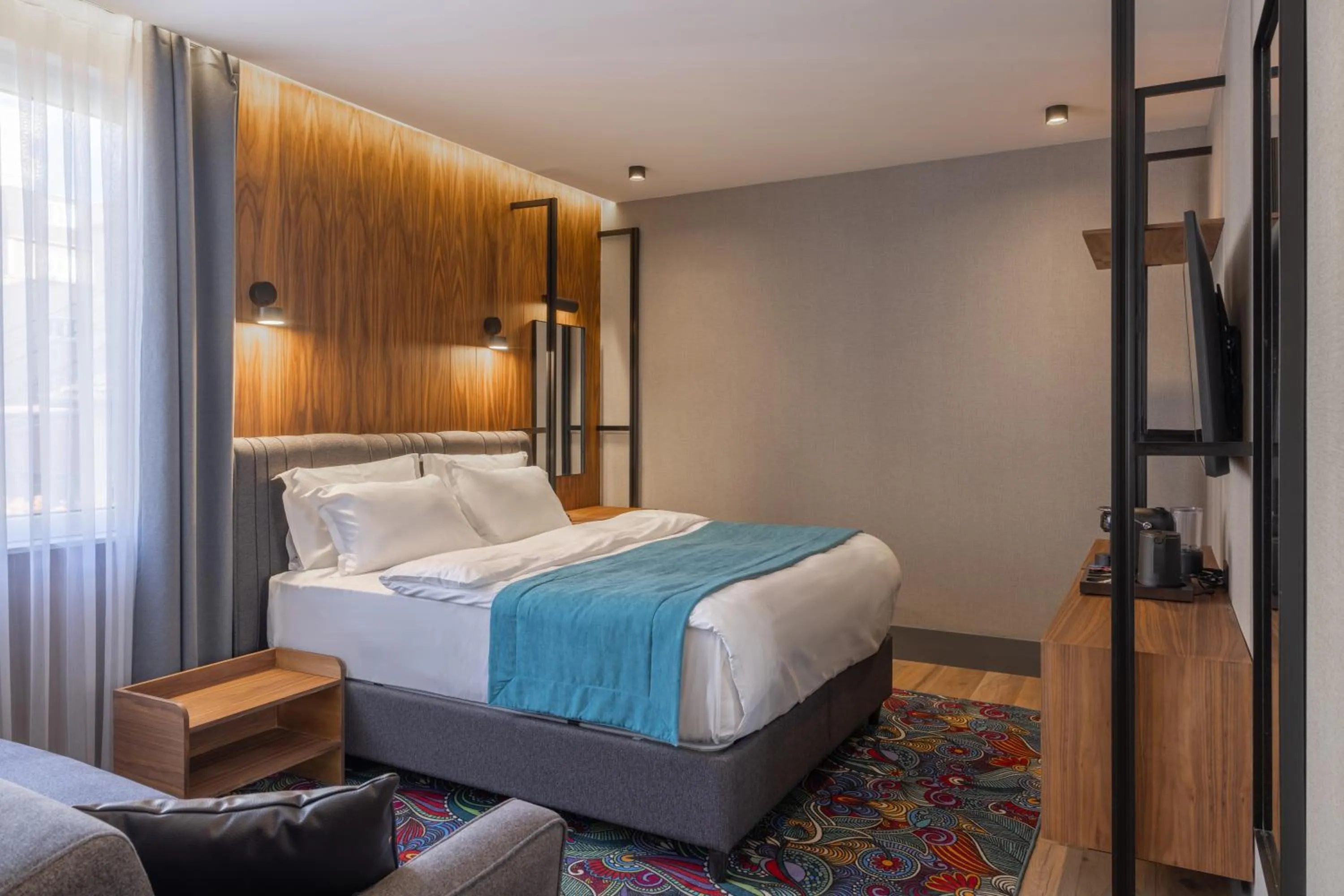 Deluxe Double Room in Hotel Square by MARGO
