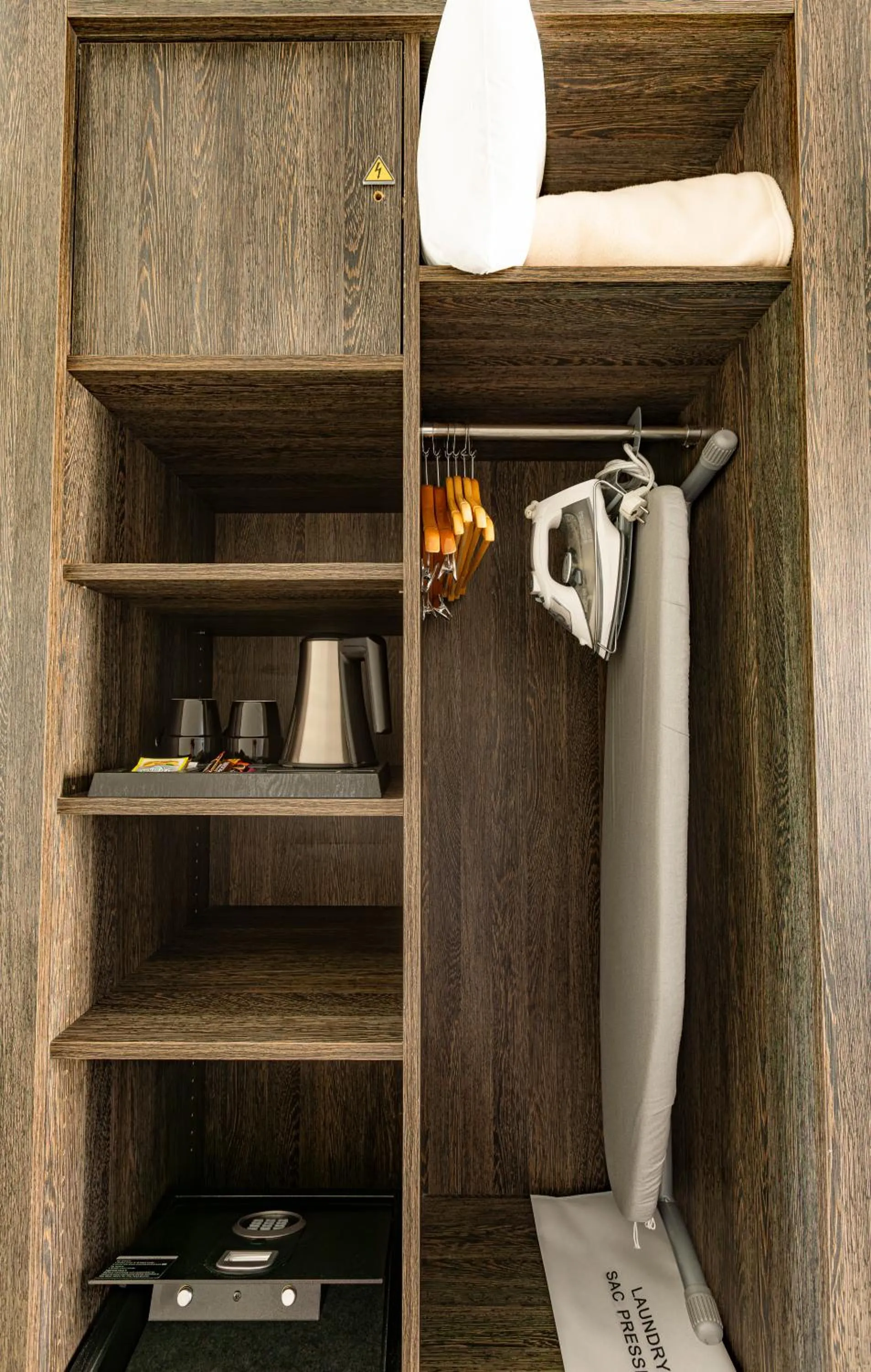 Coffee/tea facilities in Hotel Beaurivage