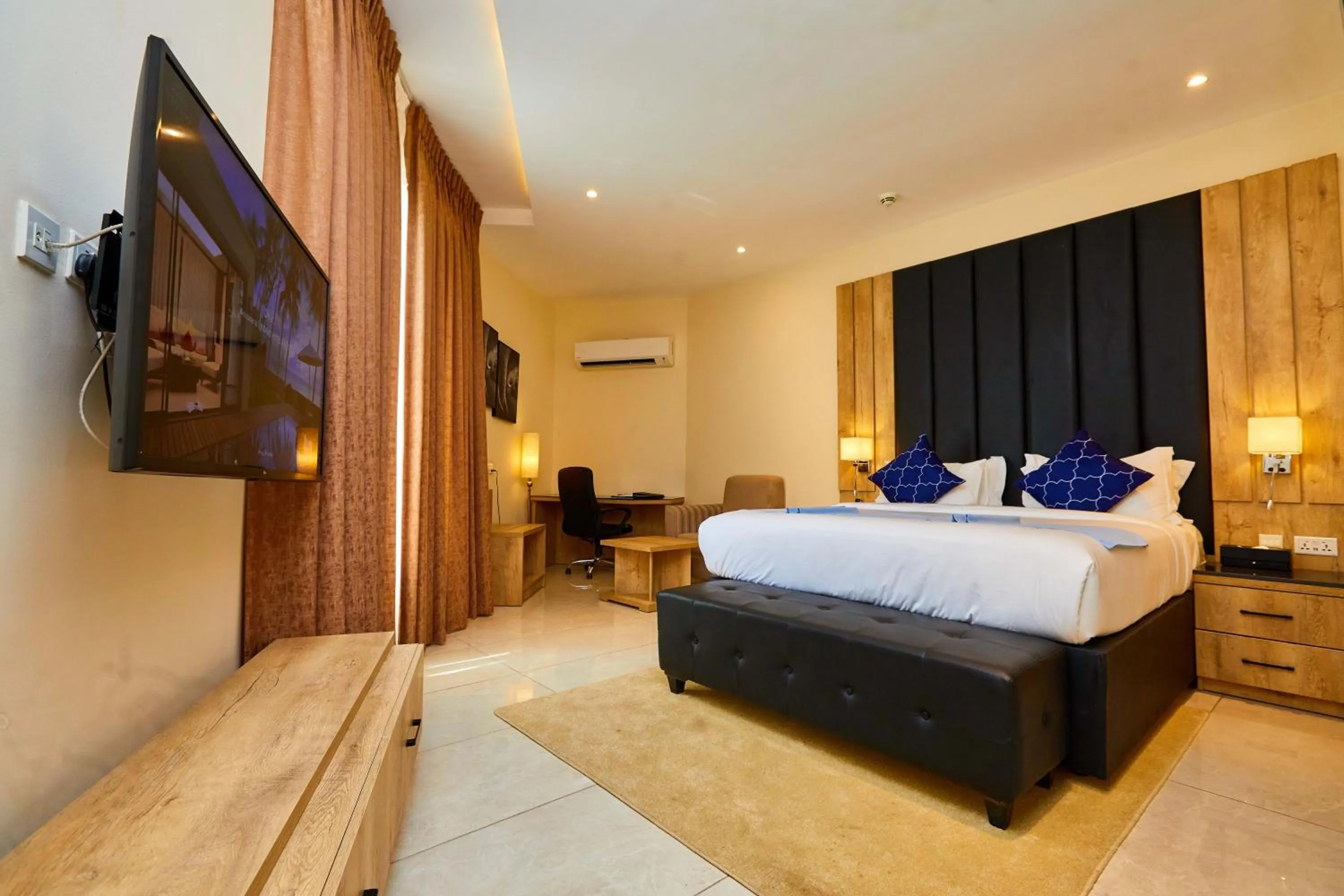 Bedroom, Bed in Vintano Hotel