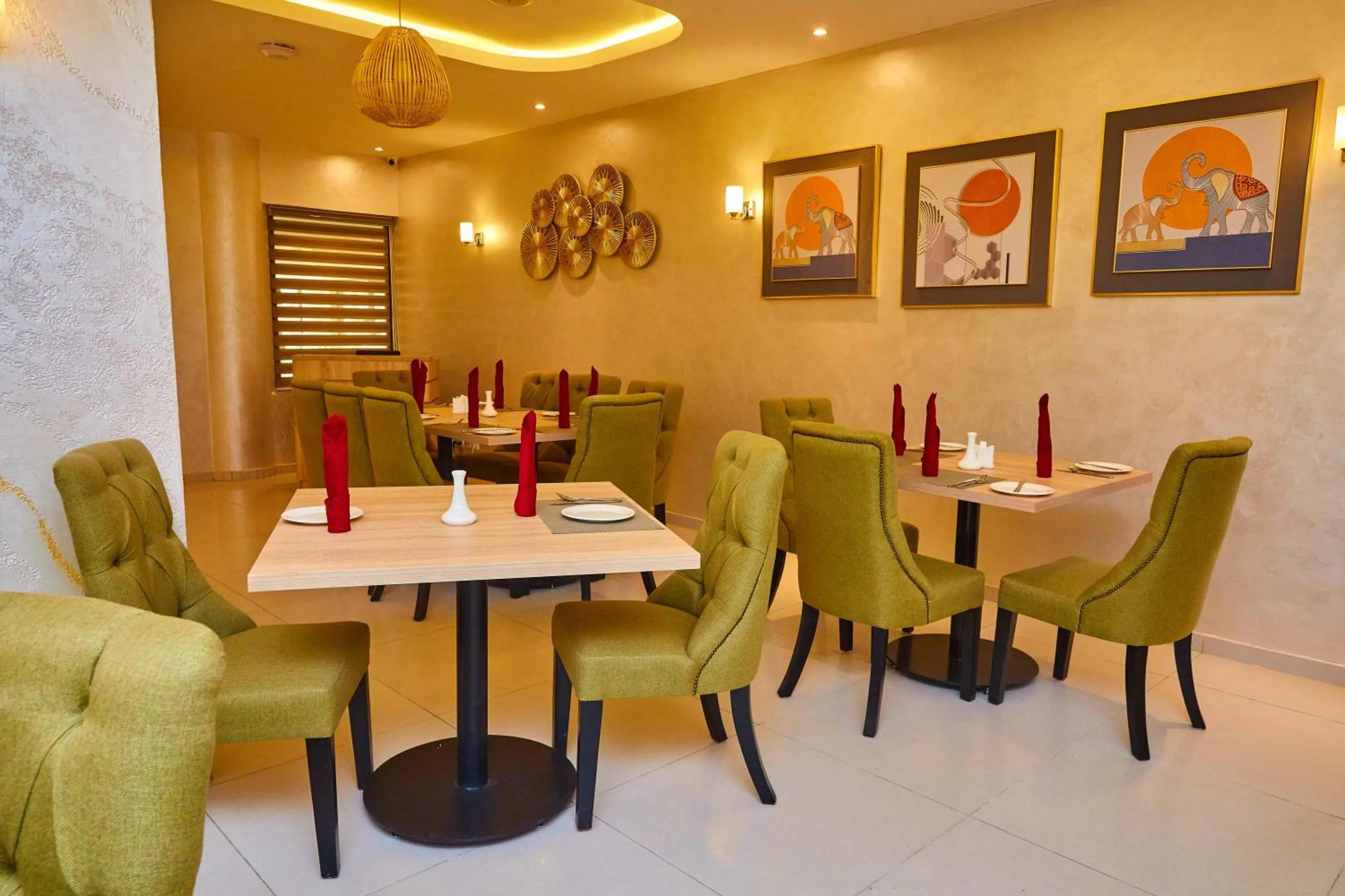 Restaurant/places to eat in Vintano Hotel