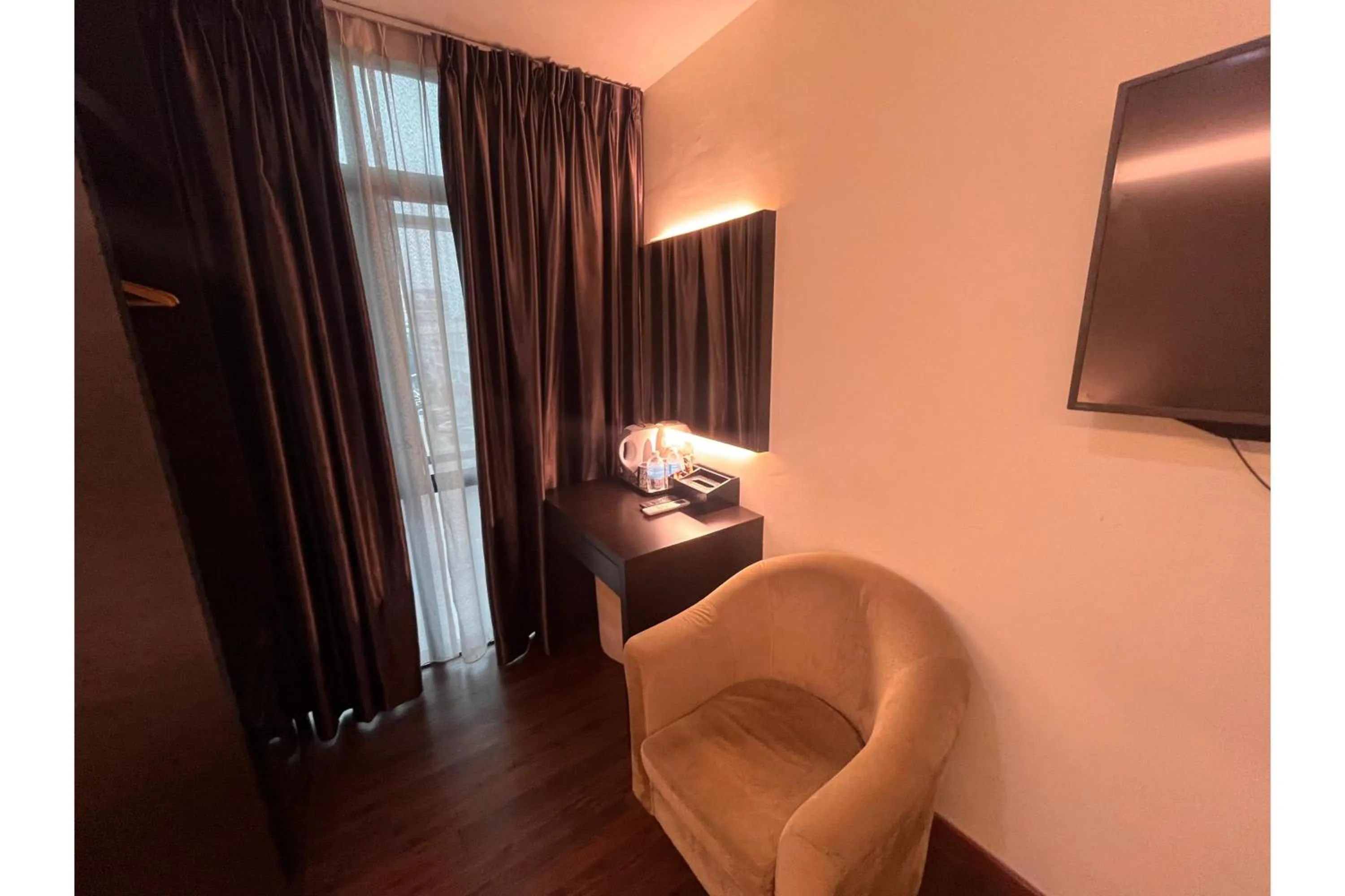 Bedroom in Grand World Hotel