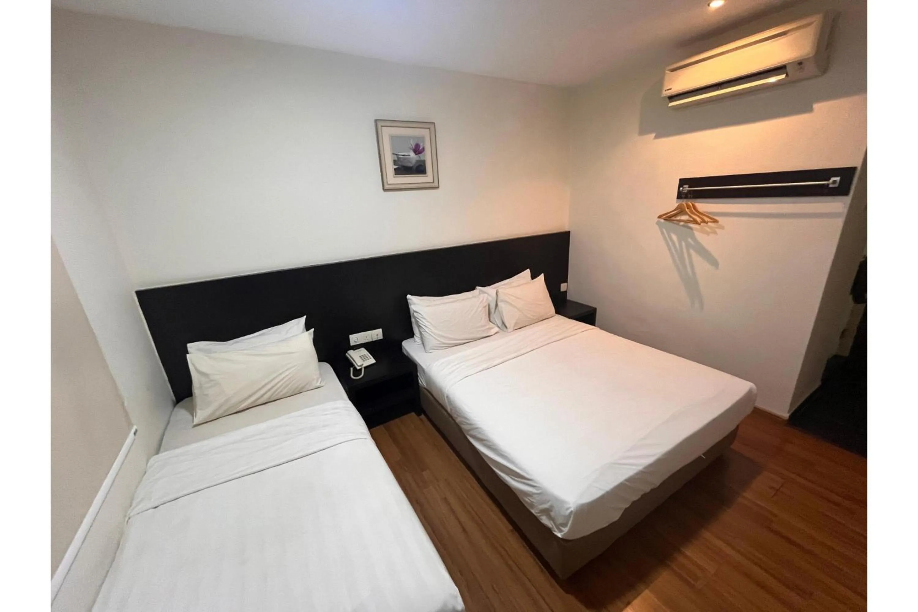 Bedroom, Bed in Grand World Hotel