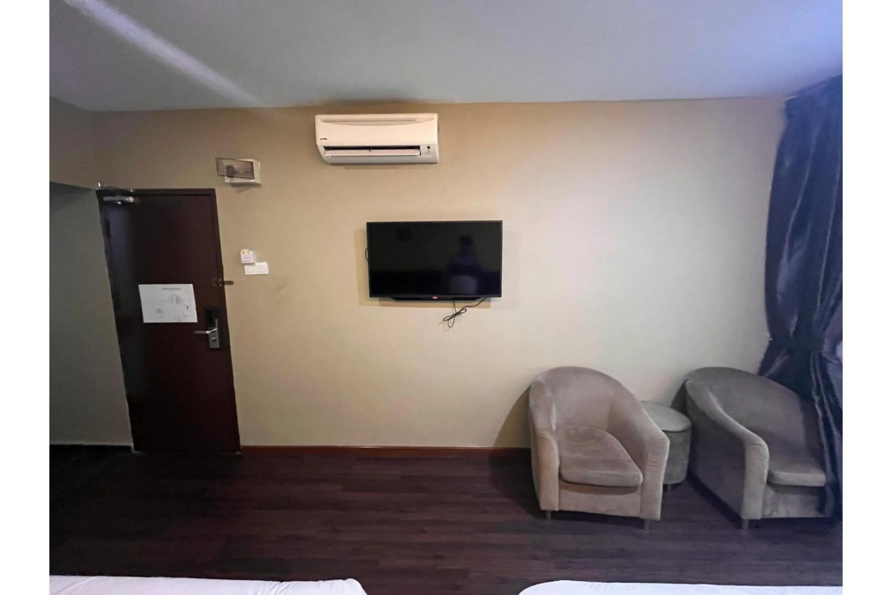 Bedroom in Grand World Hotel