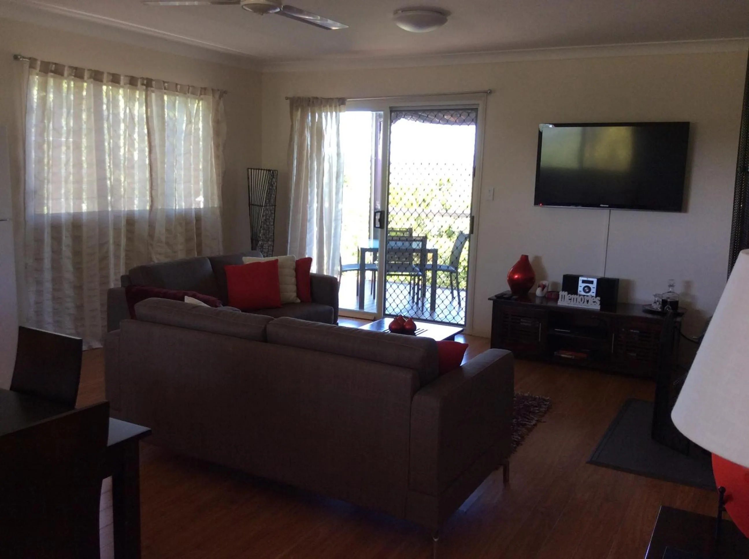 Living room in Tinaroo Sunset Retreat