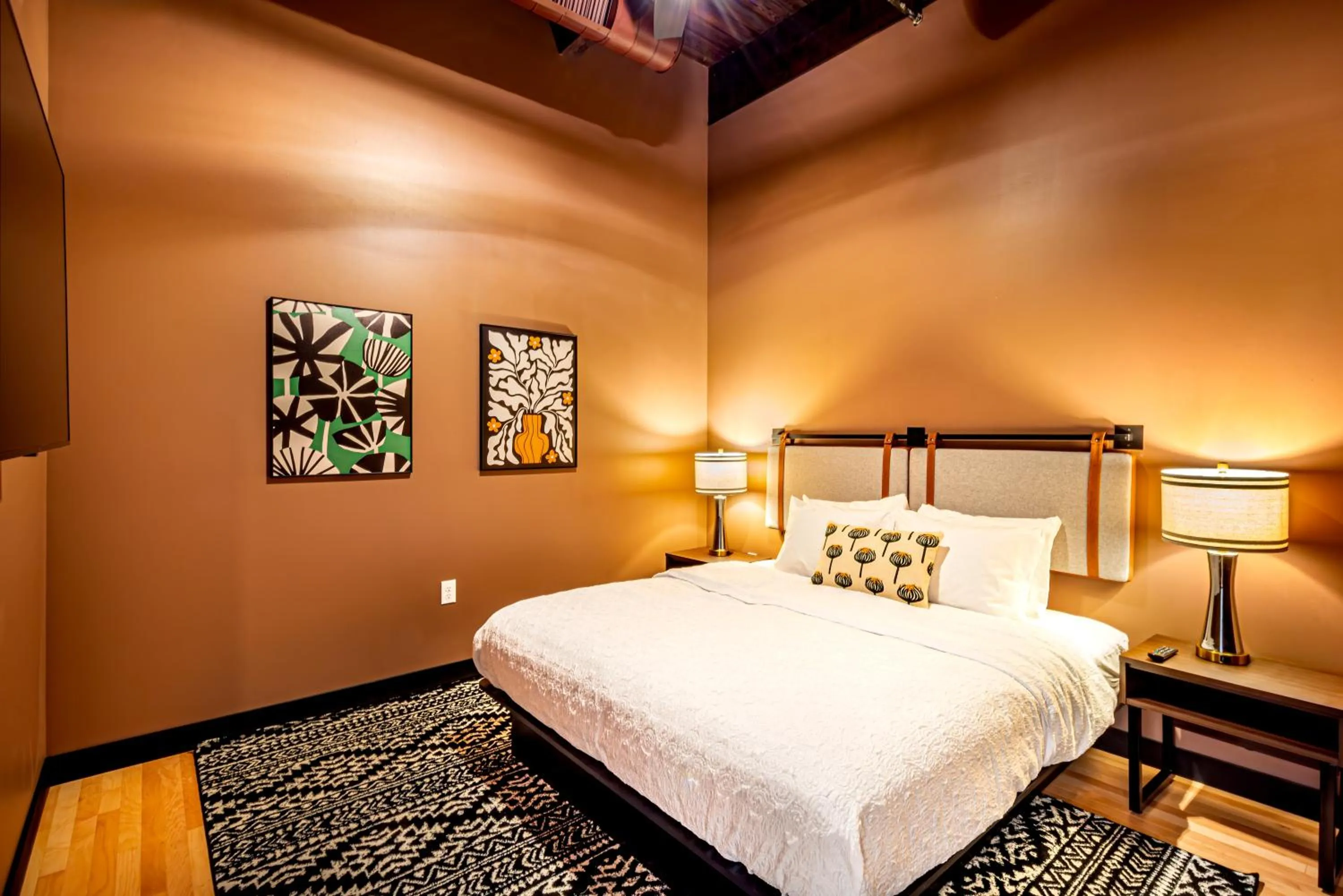 Bedroom, Bed in The Saddlery Madison