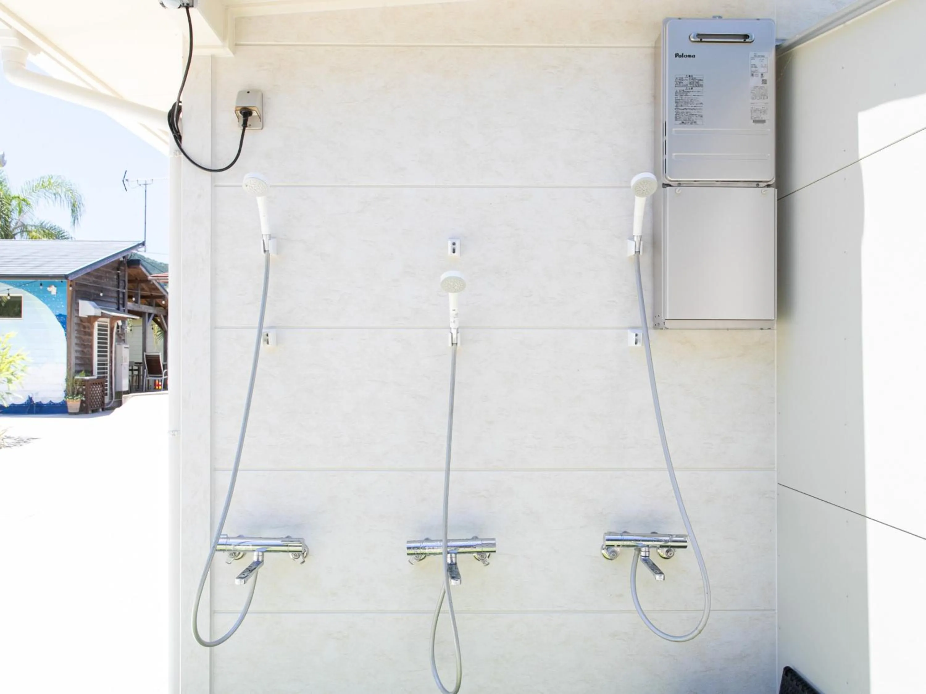 Shower in Tabist Guest house Pumping Surf