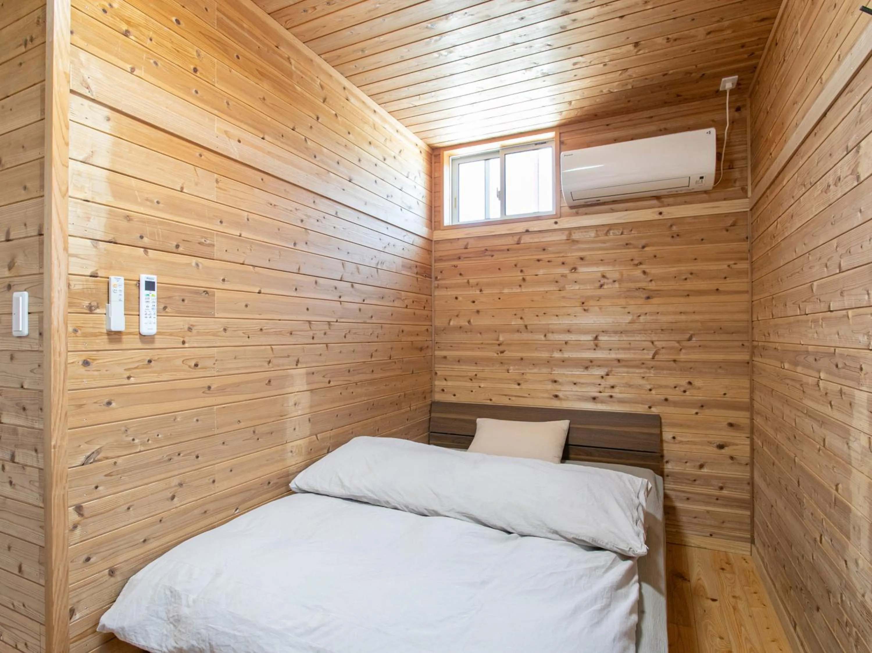 Bedroom, Bed in Tabist Guest house Pumping Surf