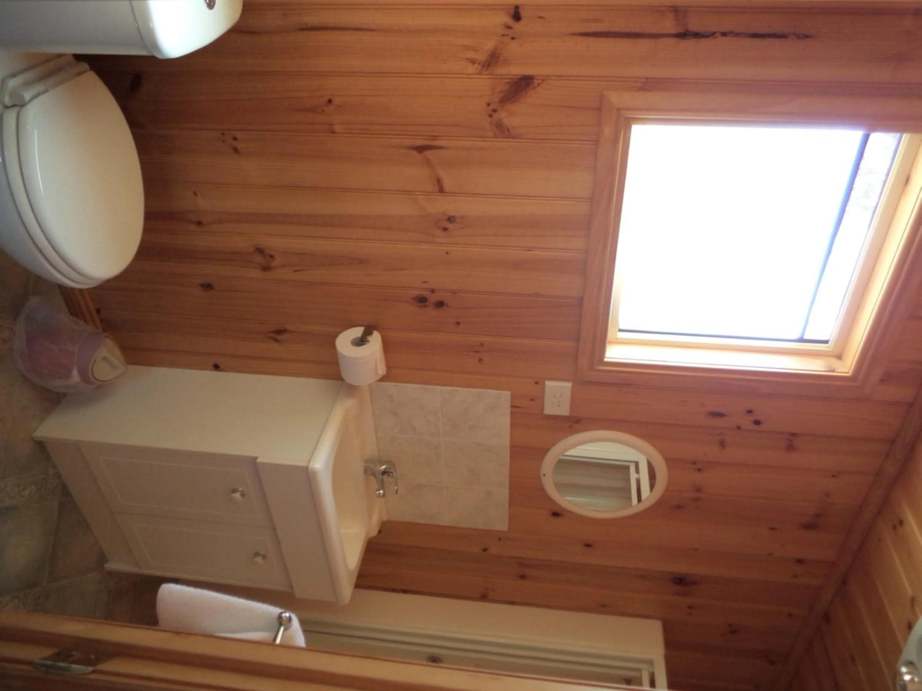 Bathroom in Bicheno East Coast Holiday Park