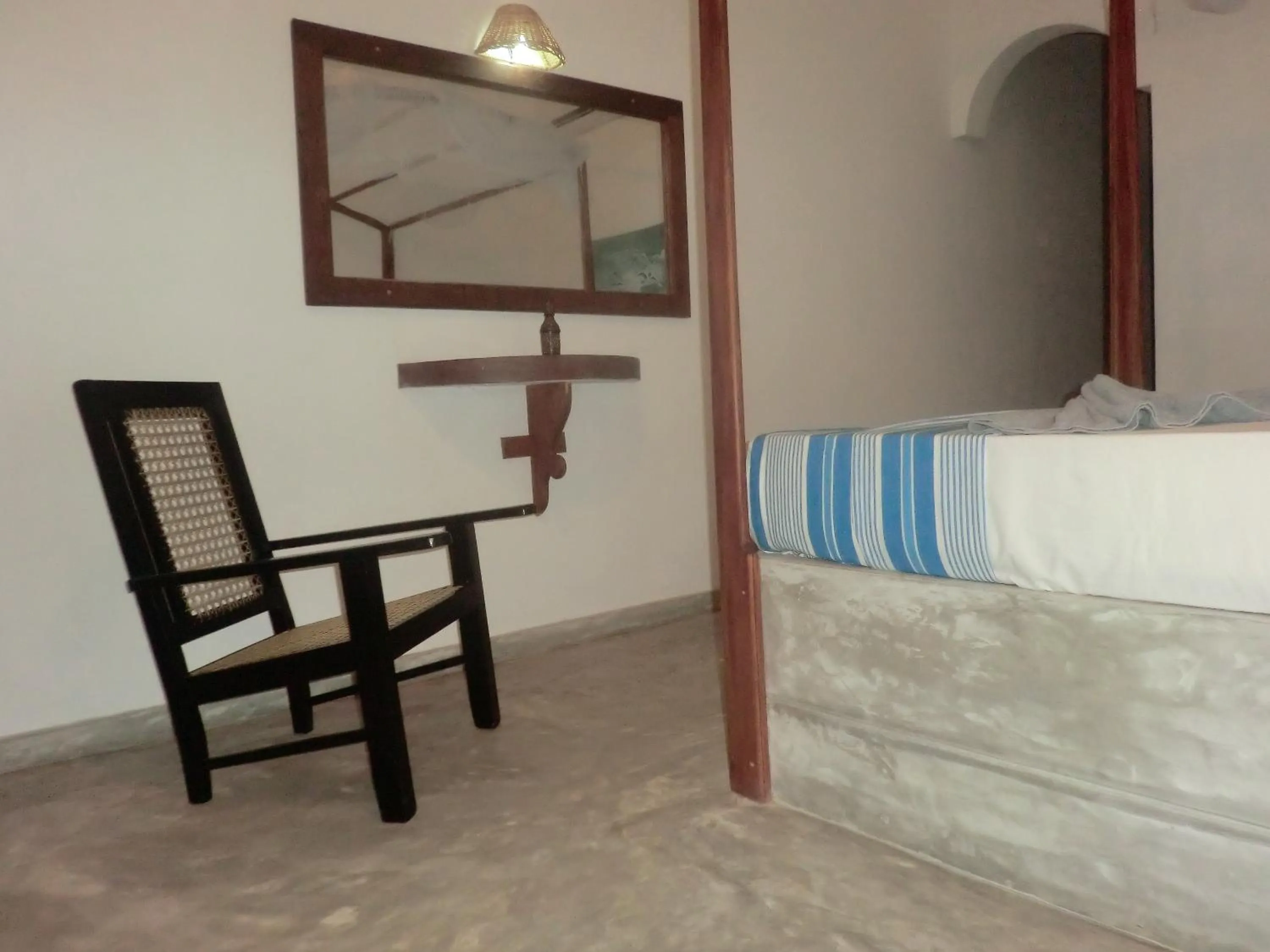 Bed in Peacock Wings Guest