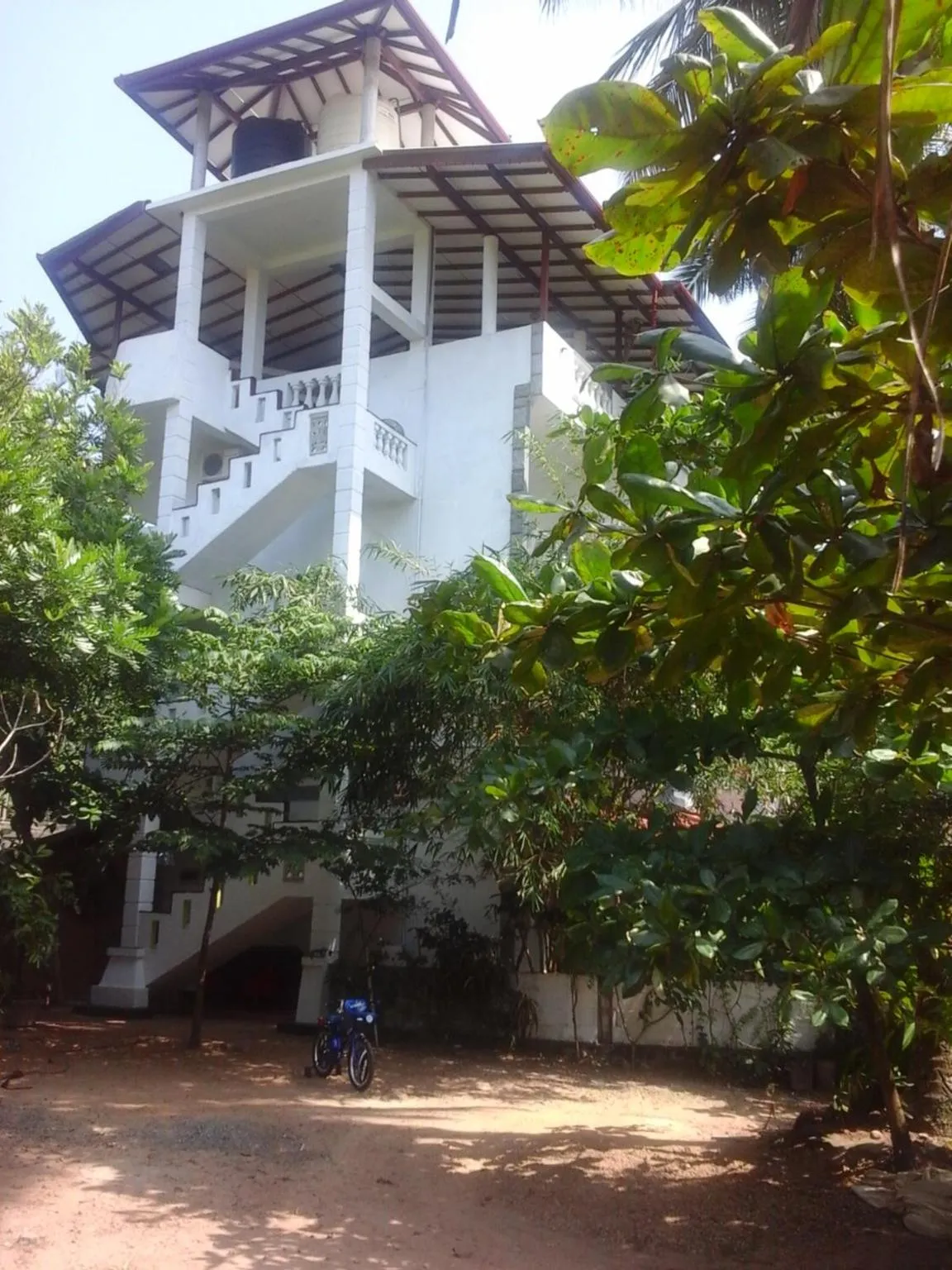 Facade/entrance in Peacock Wings Guest