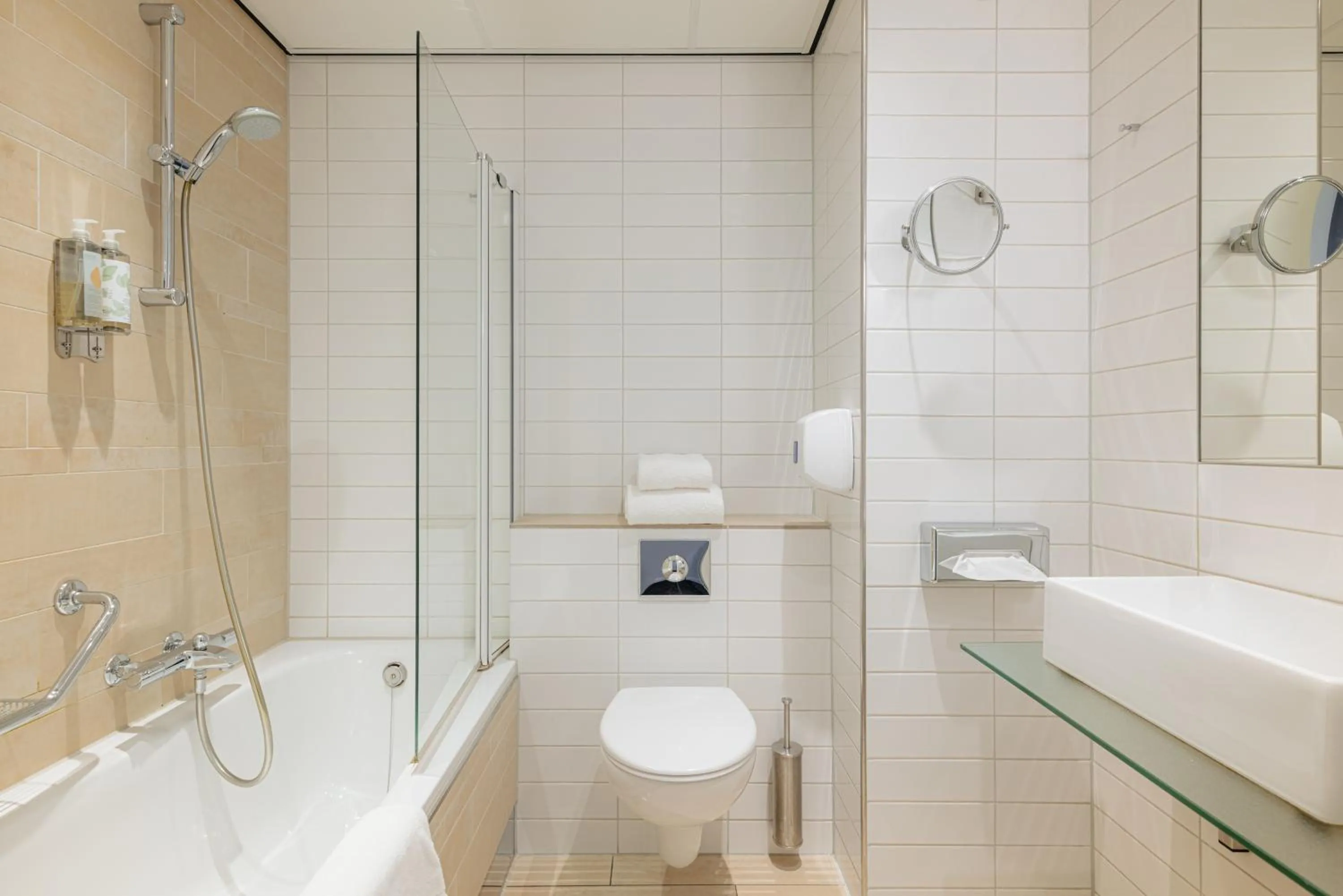 Bathroom in Eden Hotel Amsterdam