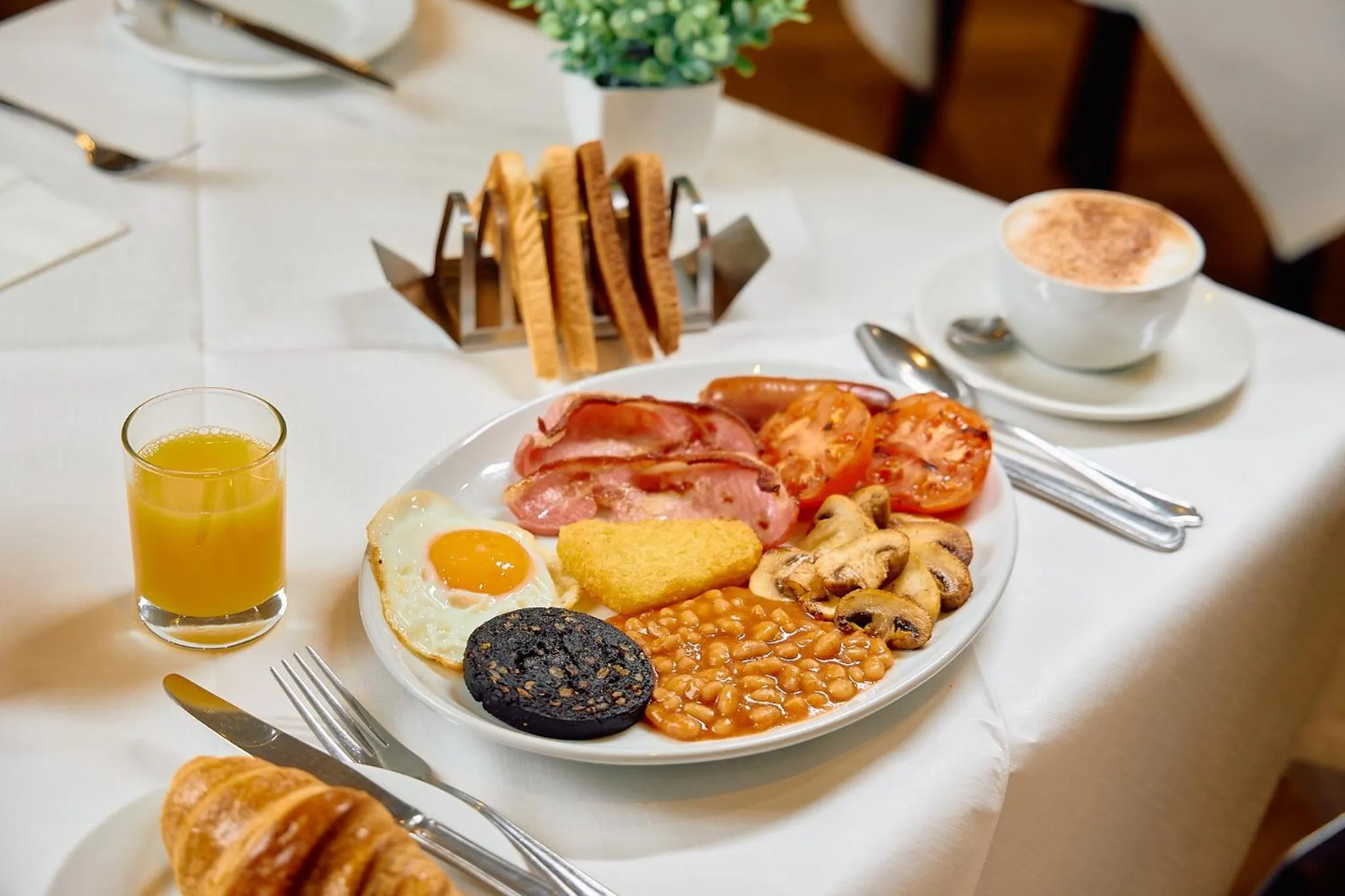English/Irish breakfast in The Briar Court Hotel