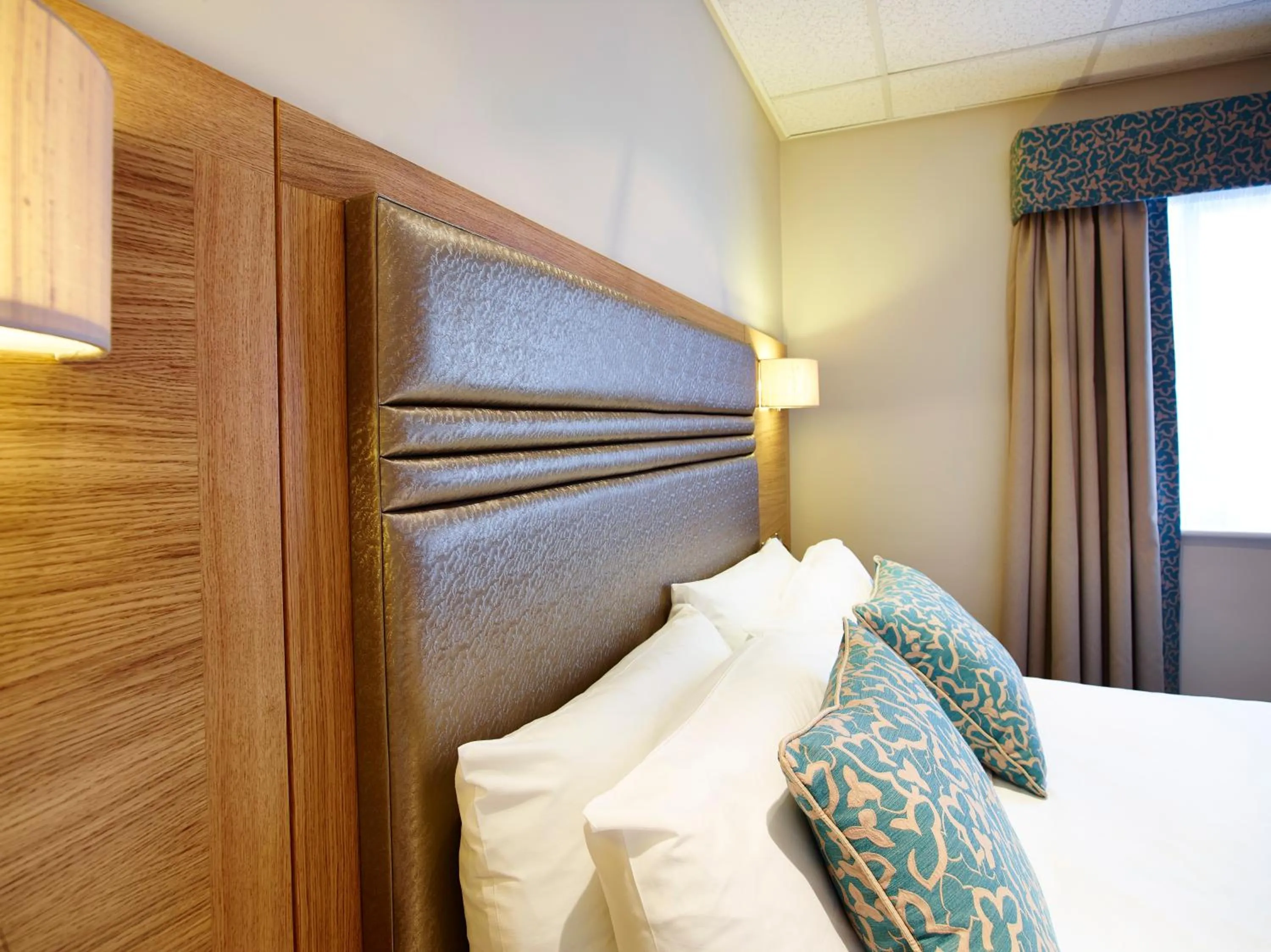 Bed in The Briar Court Hotel