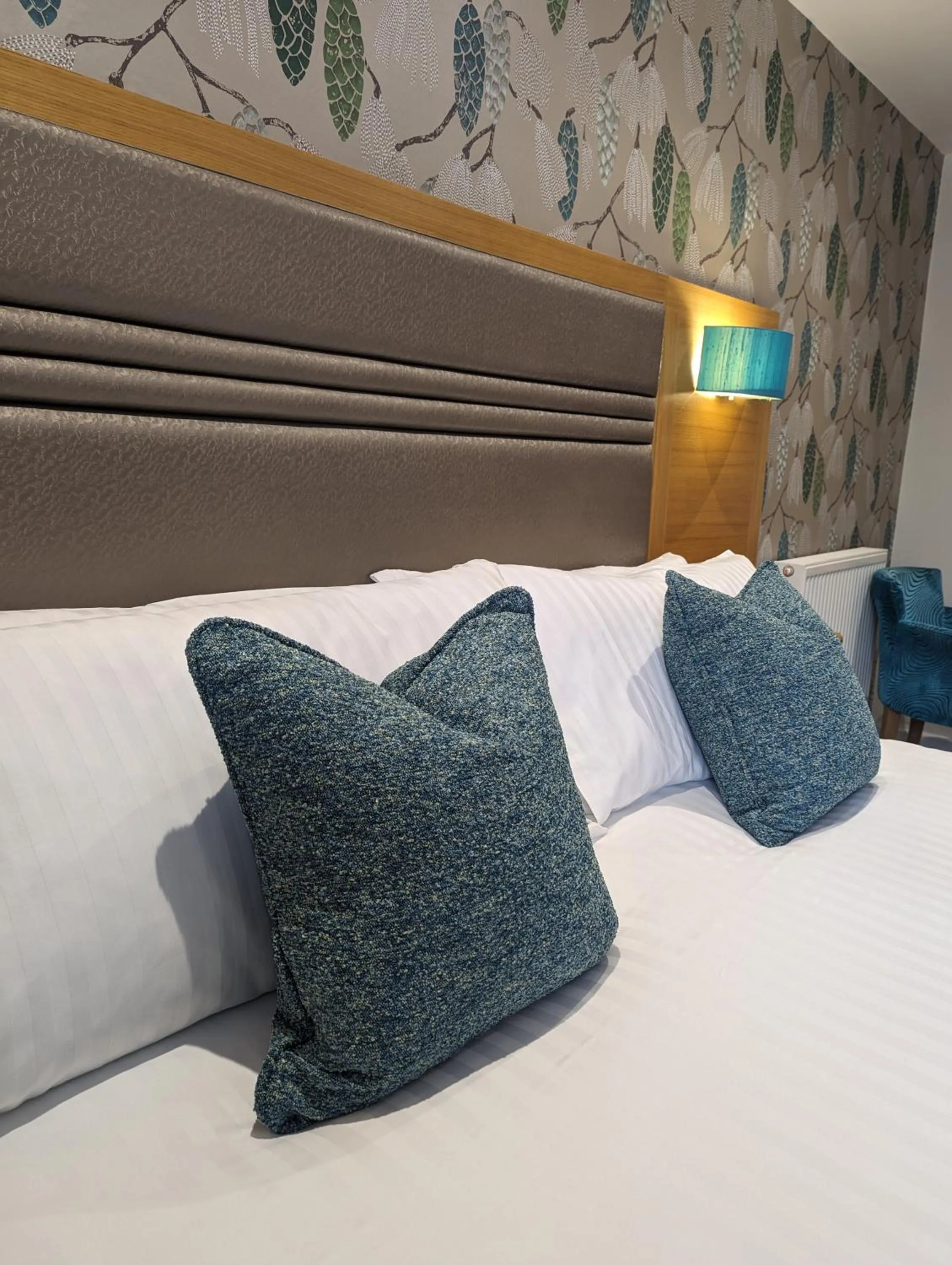 Bedroom, Bed in The Briar Court Hotel