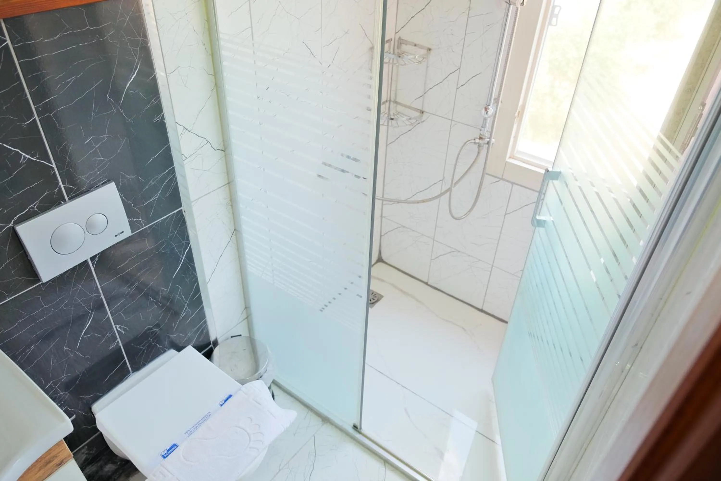 Bathroom in Bu Bungalow Hotel