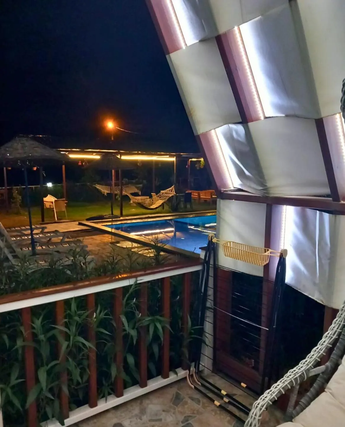 Night in Bu Bungalow Hotel