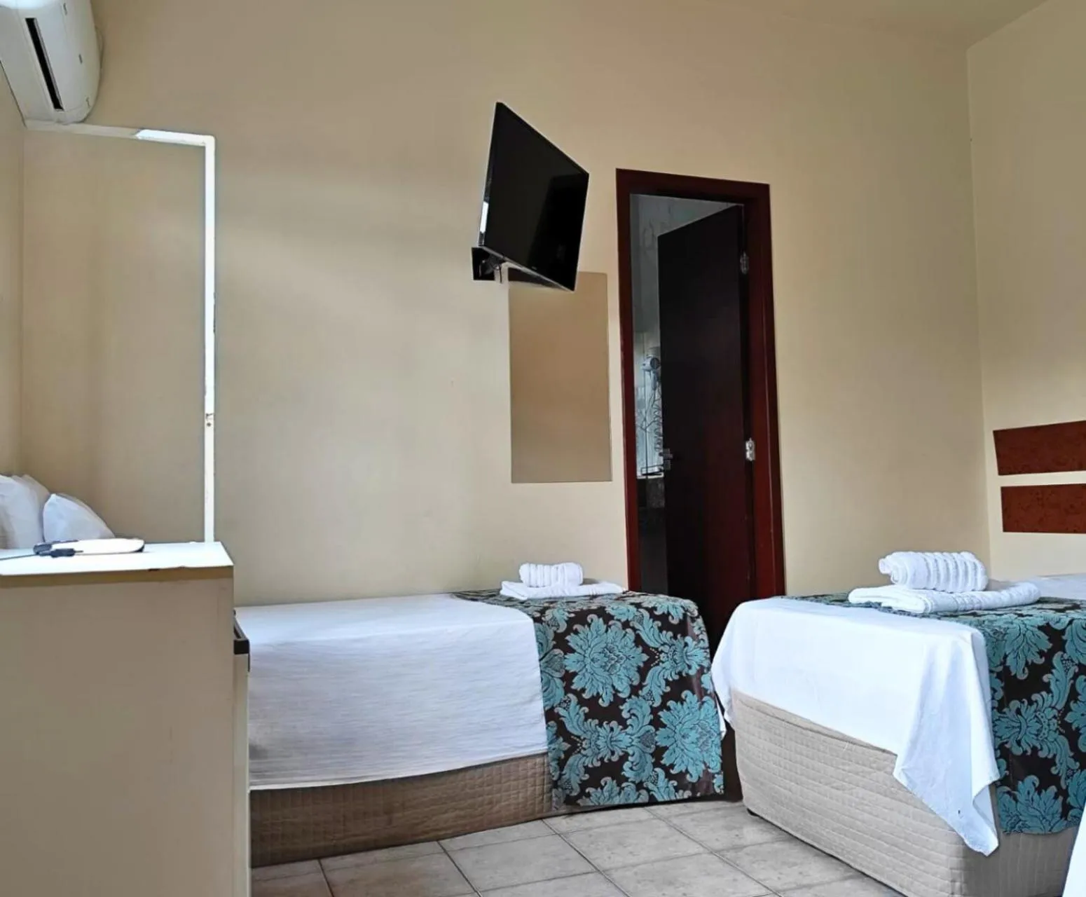 Bed in Hotel Minastur