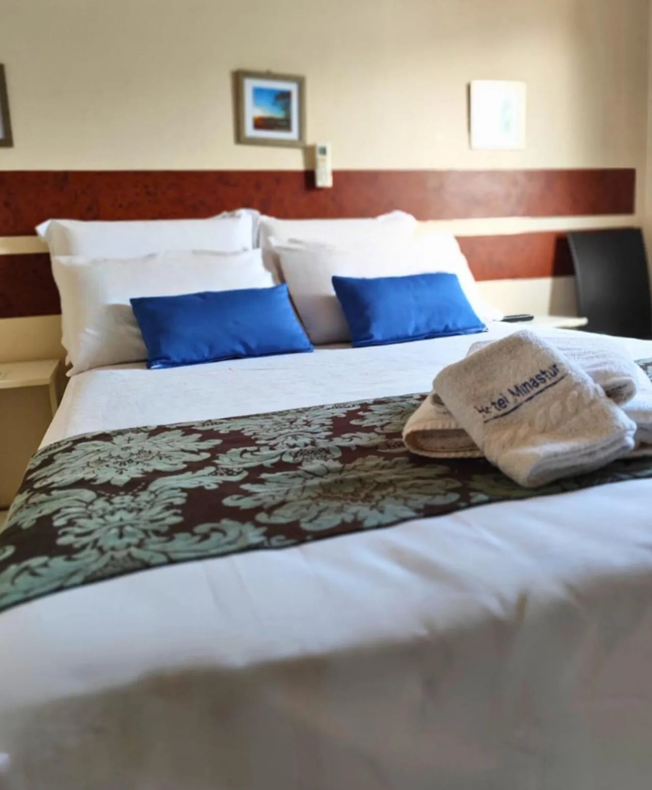 Bed in Hotel Minastur