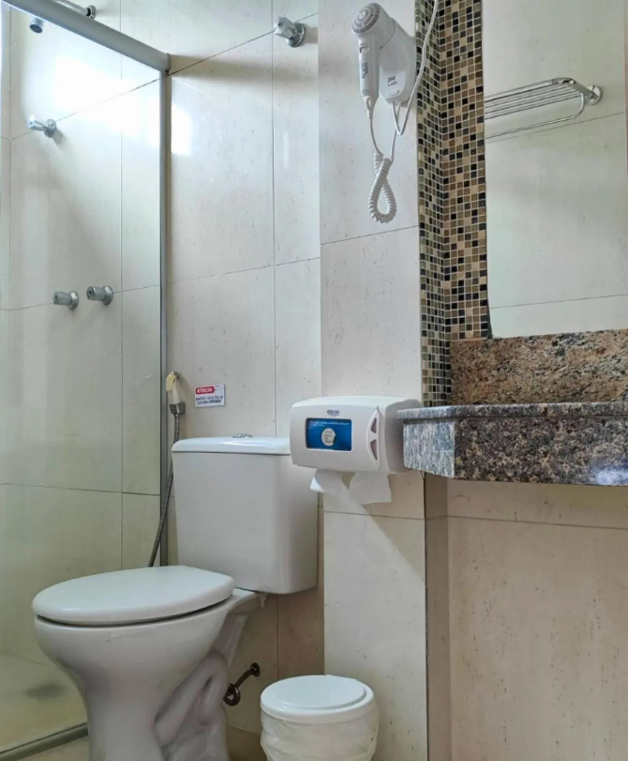 Shower in Hotel Minastur