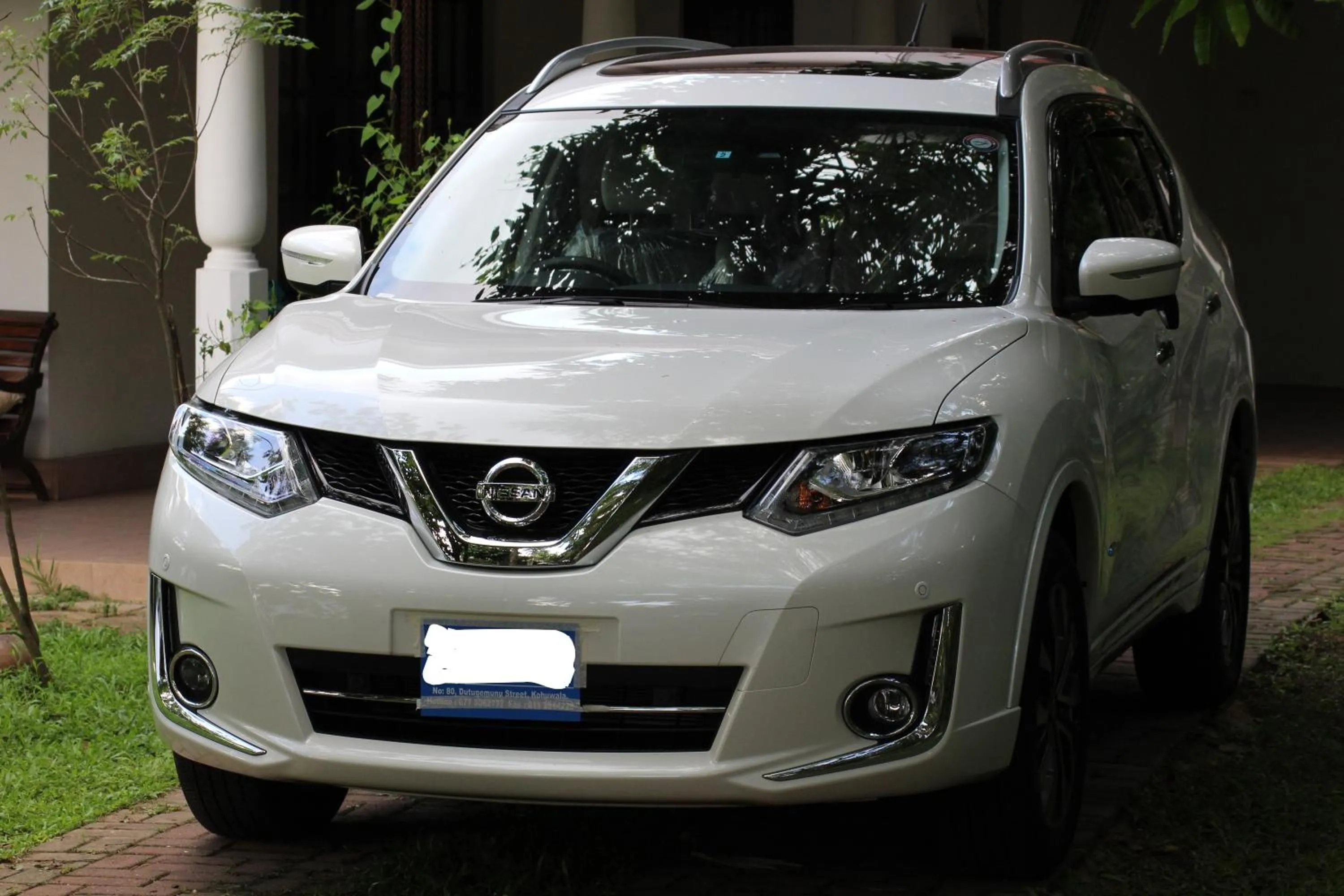 Staff in Supun Villa