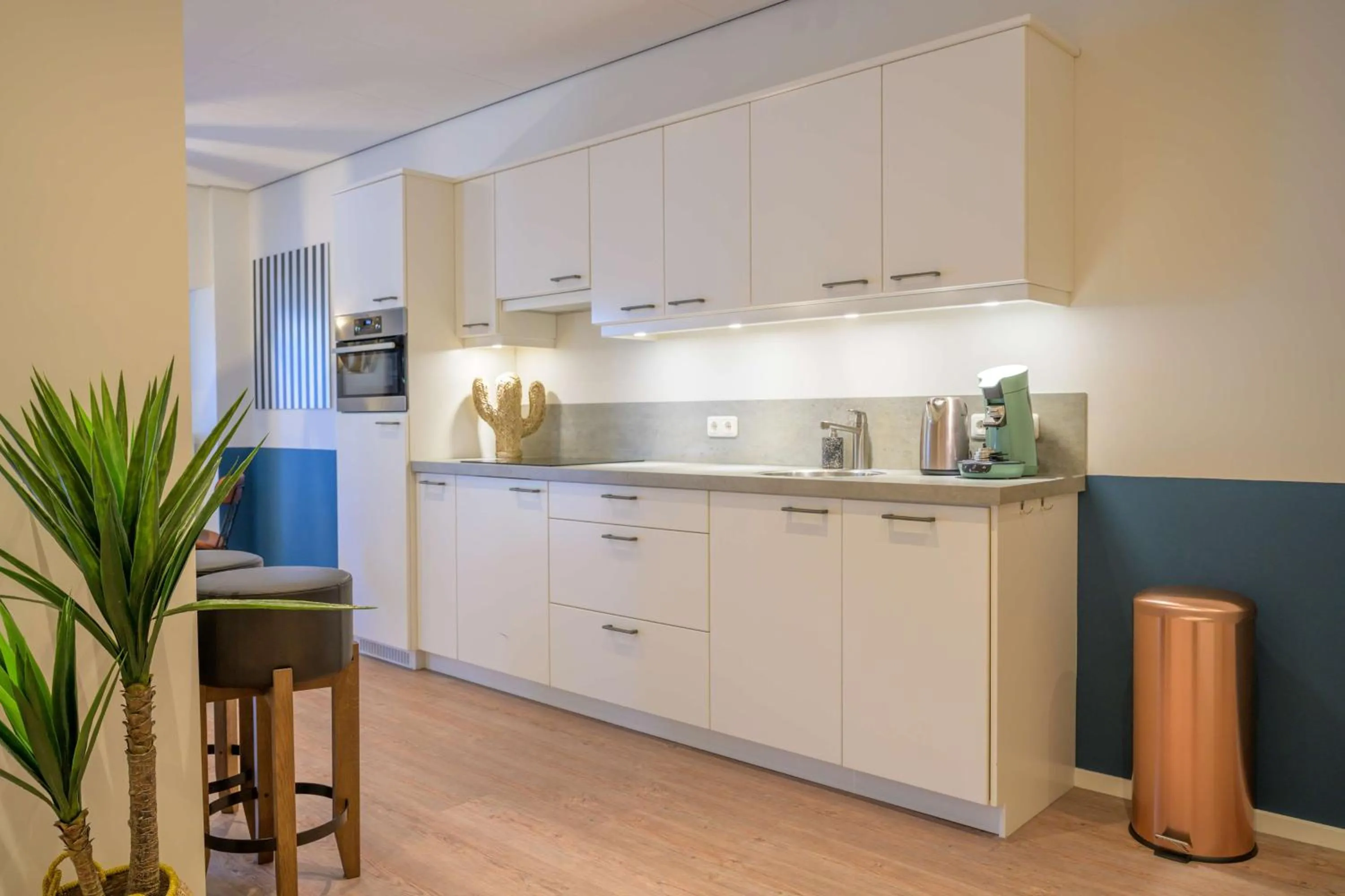 Kitchen or kitchenette in Flonk Hotel Groningen Centre, BW Signature Collection