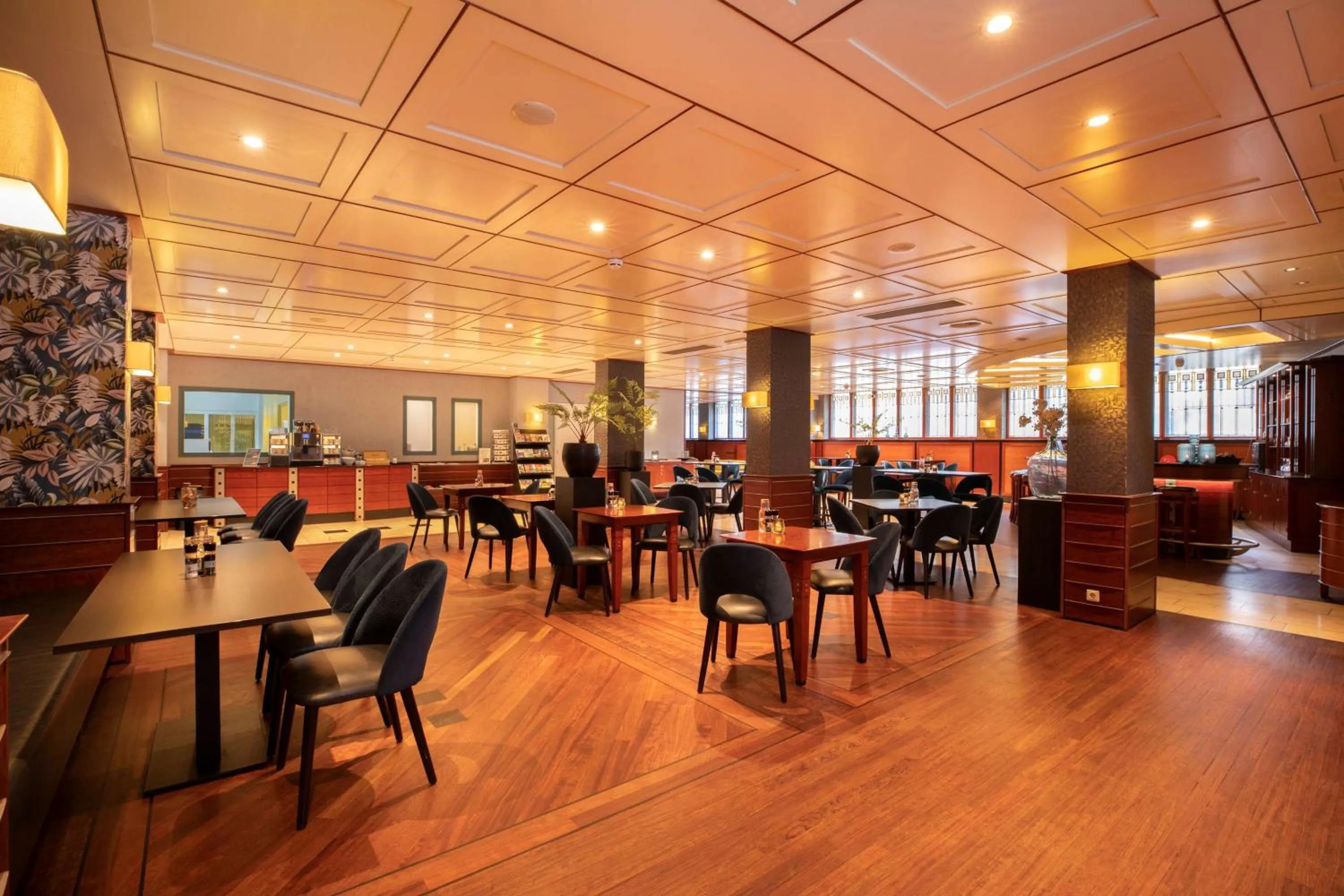 Lounge or bar in Flonk Hotel Groningen Centre, BW Signature Collection