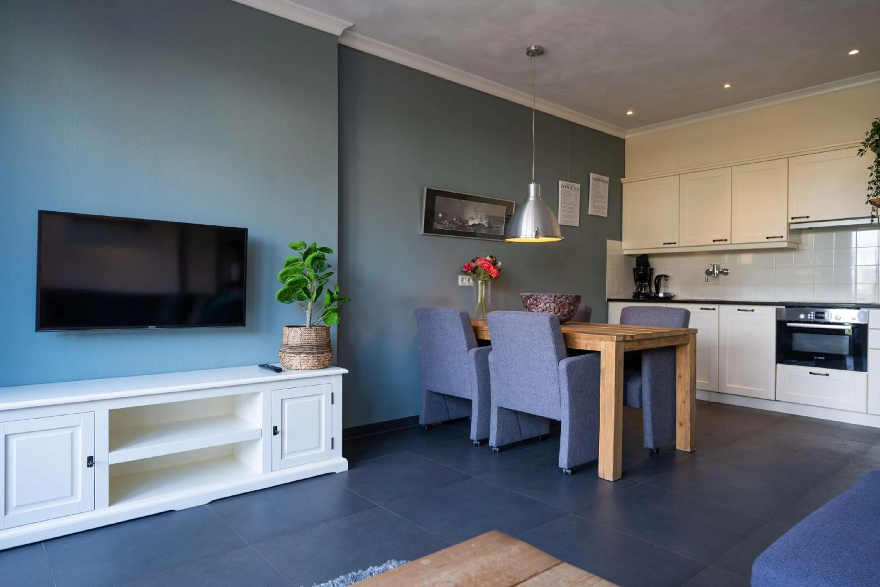 Kitchen or kitchenette in Flonk Hotel Groningen Centre, BW Signature Collection