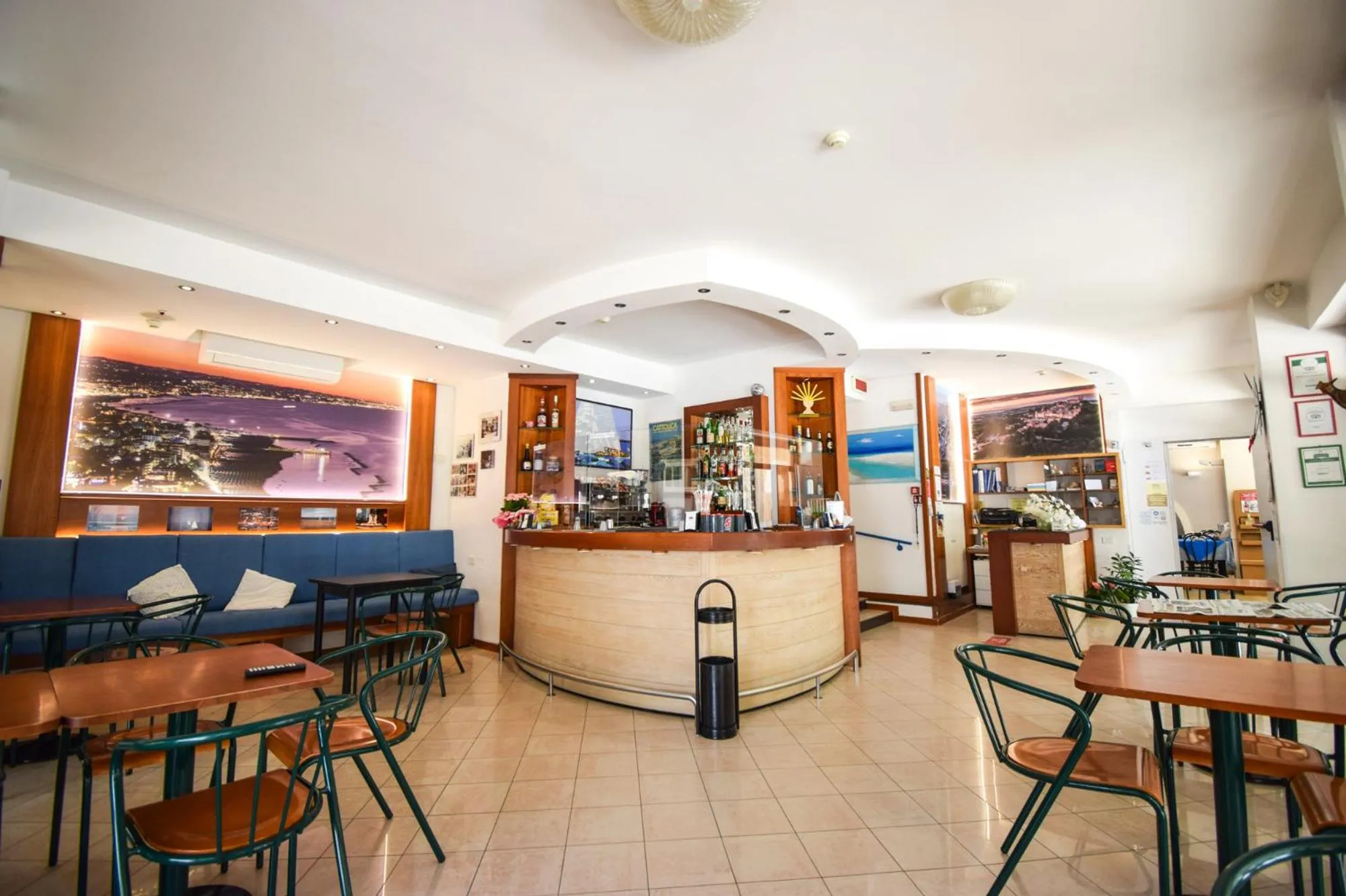 Communal lounge/ TV room in Hotel La Plage