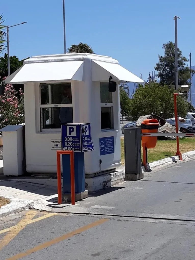 Parking in Atlantis Hotel