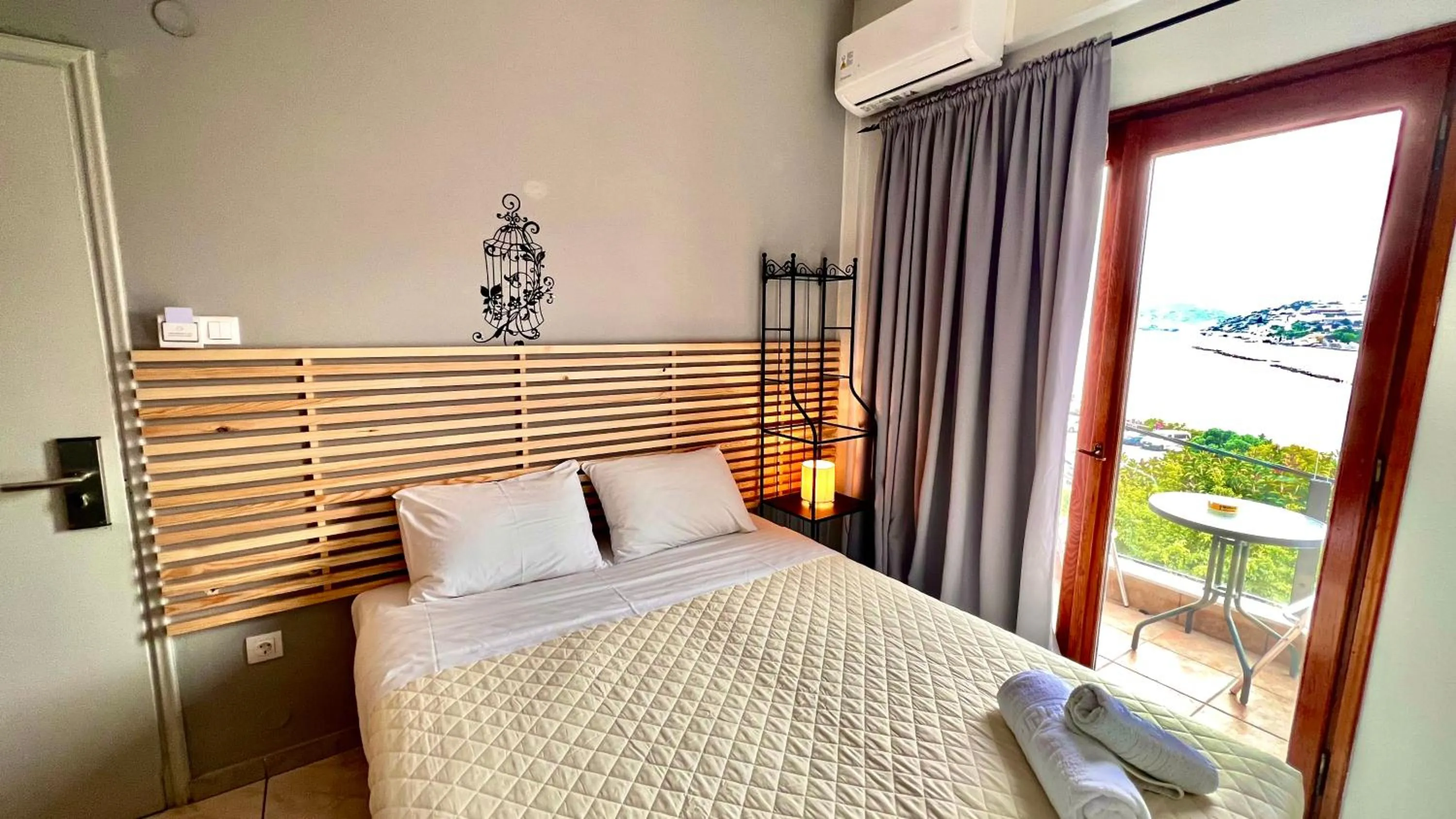 Bed in Atlantis Hotel