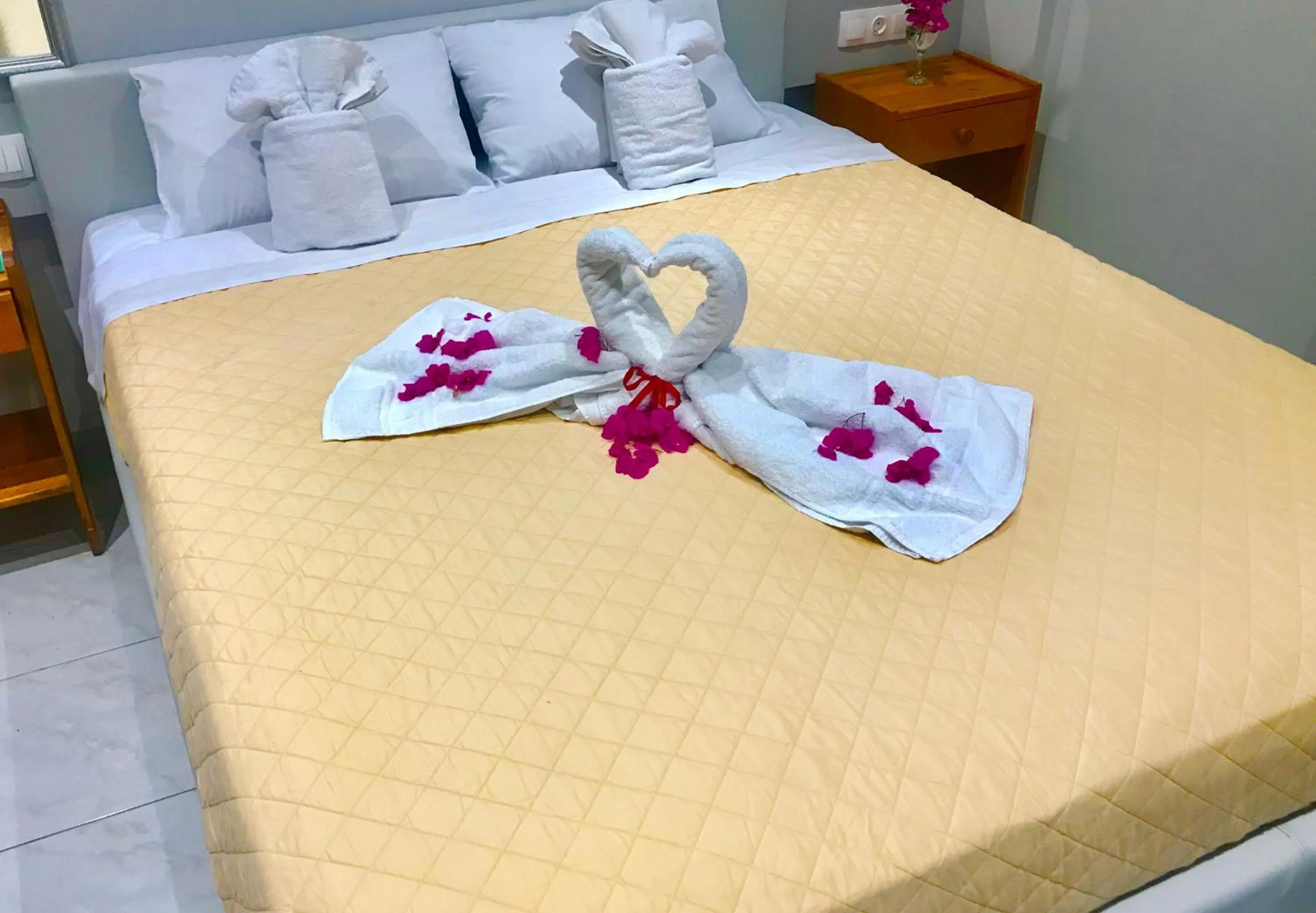 Bed in Atlantis Hotel